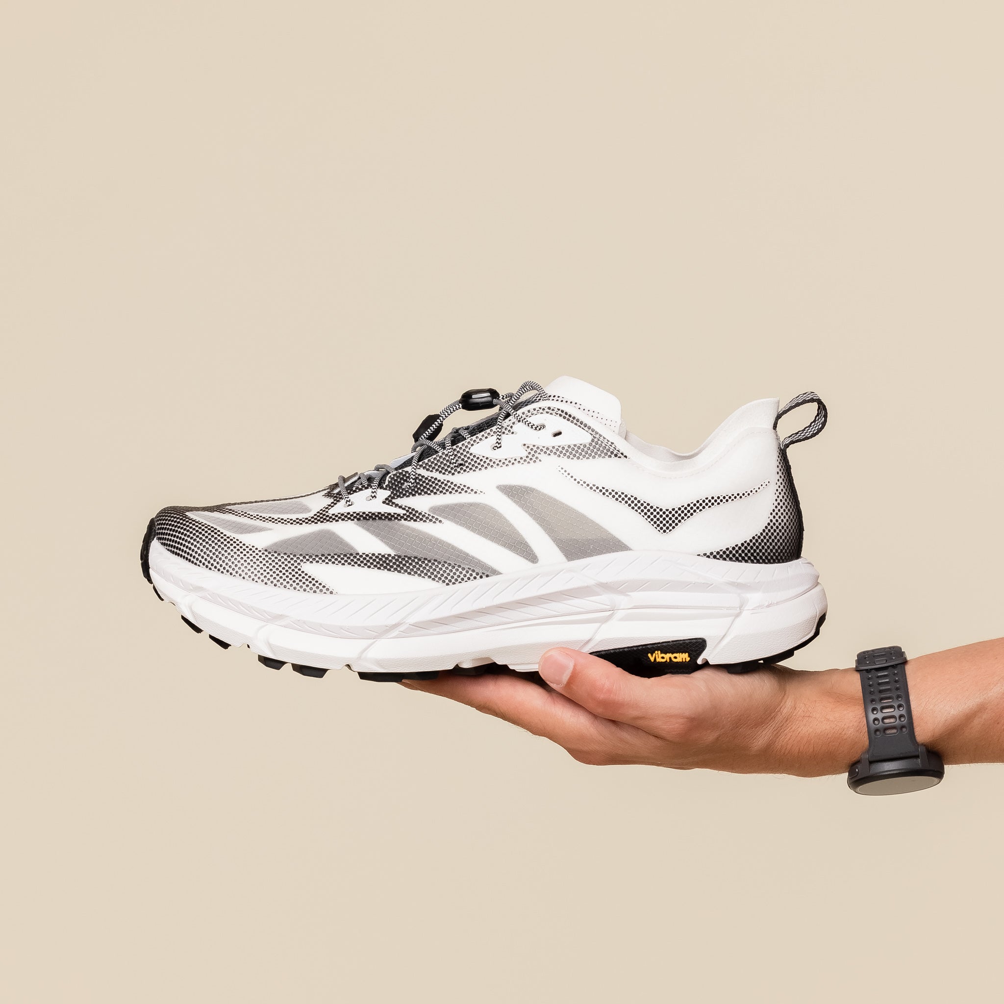 Hoka - Stealth Tech Mafate Speed 4 Lite - White / Black