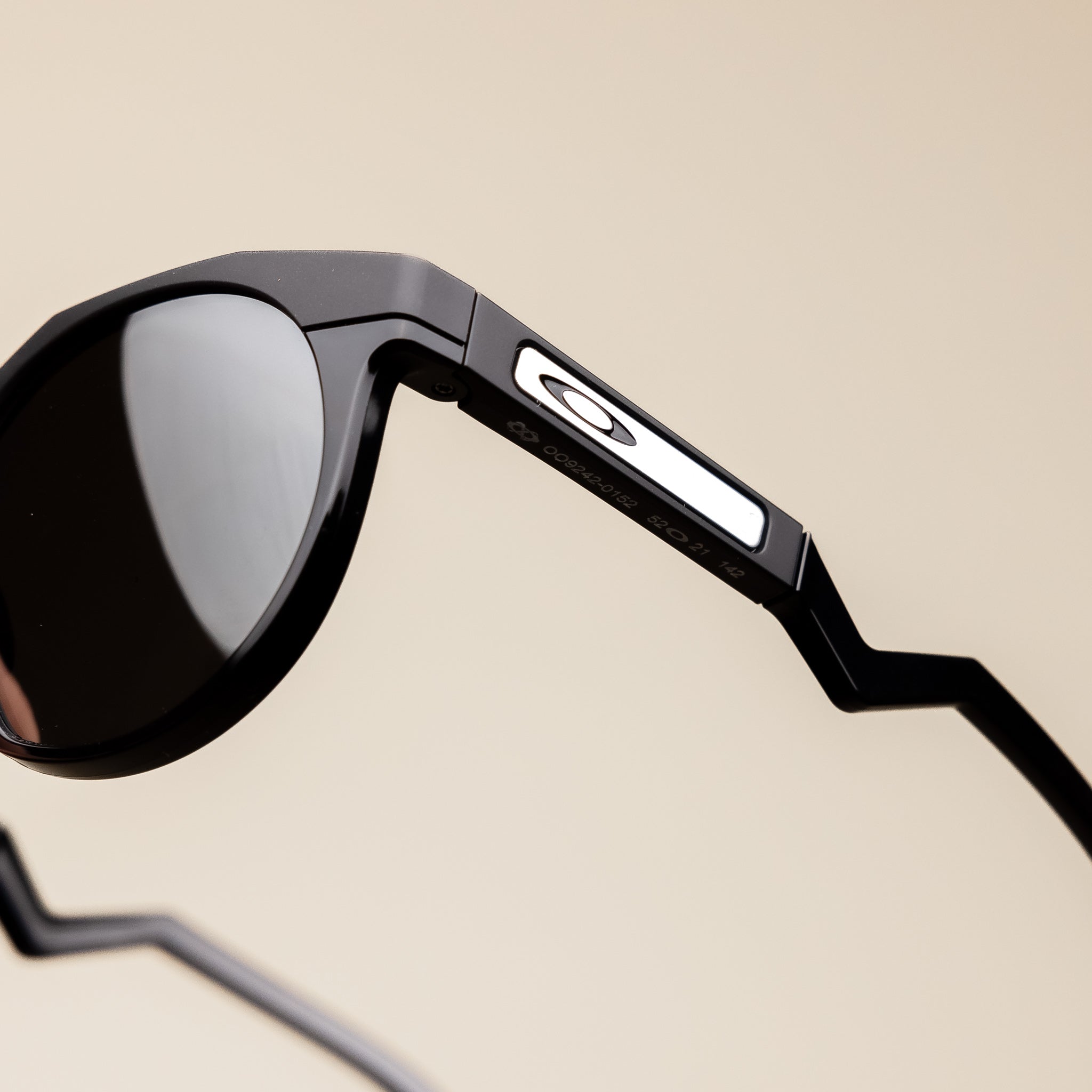 Oakley - HSTN Sunglasses - Matte Black / Prizm Black 924201 - MATTE BLACK / PRIZM BLACK CODE: OO9242-0152