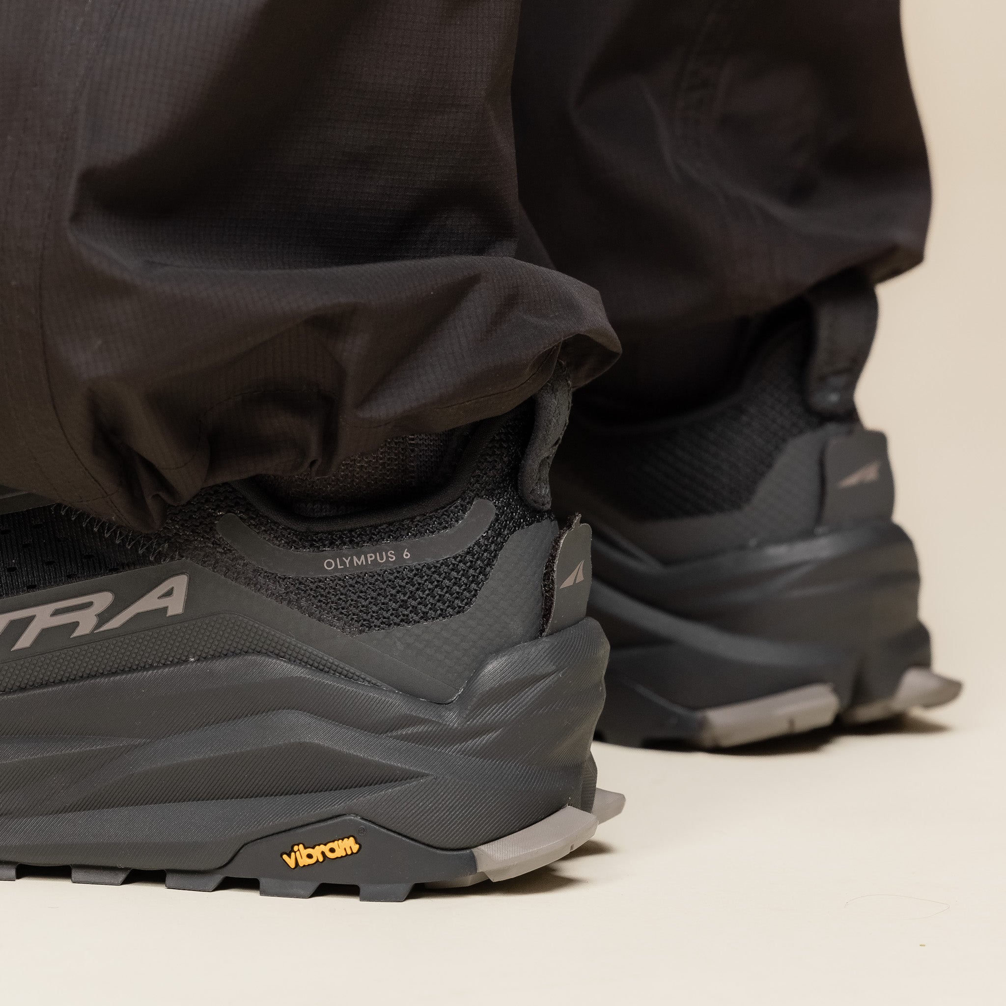 Altra - Olympus 6 Trail Shoe - Triple Black SKU: AL0A85NJ001