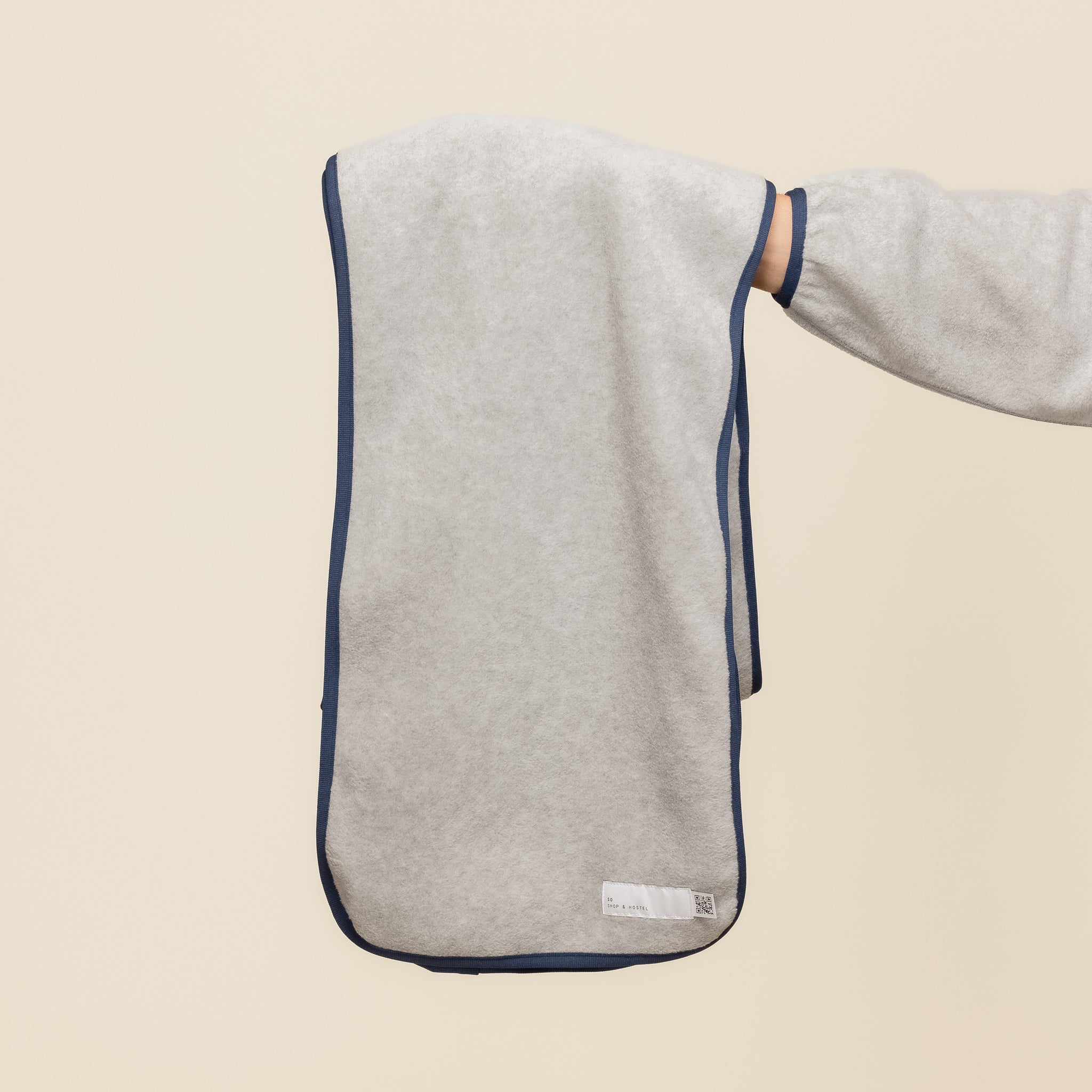 SO SHOP & HOSTEL NAKAMEGURO - Fleece Muffler / Scarf - Grey