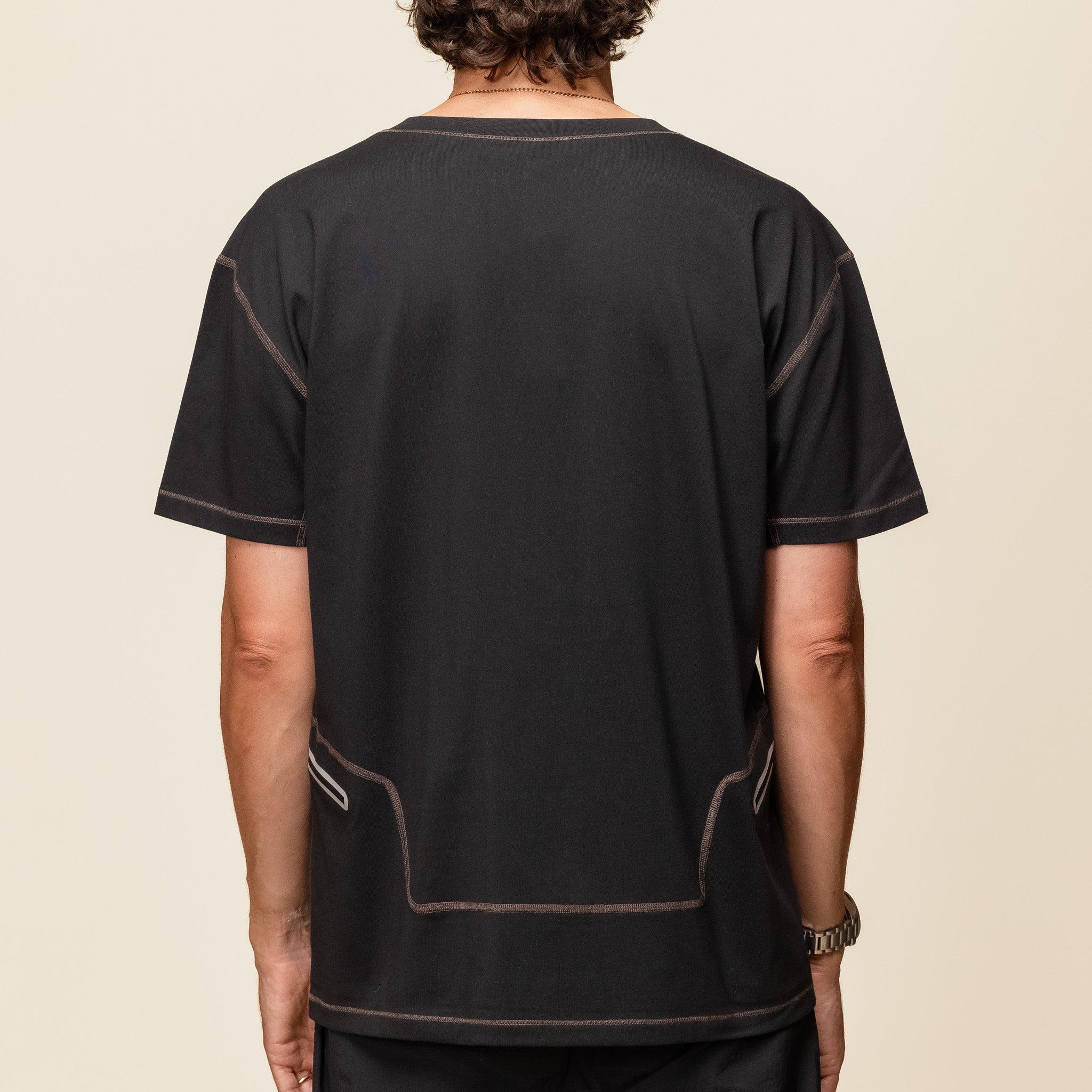 J EONGL I - Contrast Stitch T-Shirt - Black