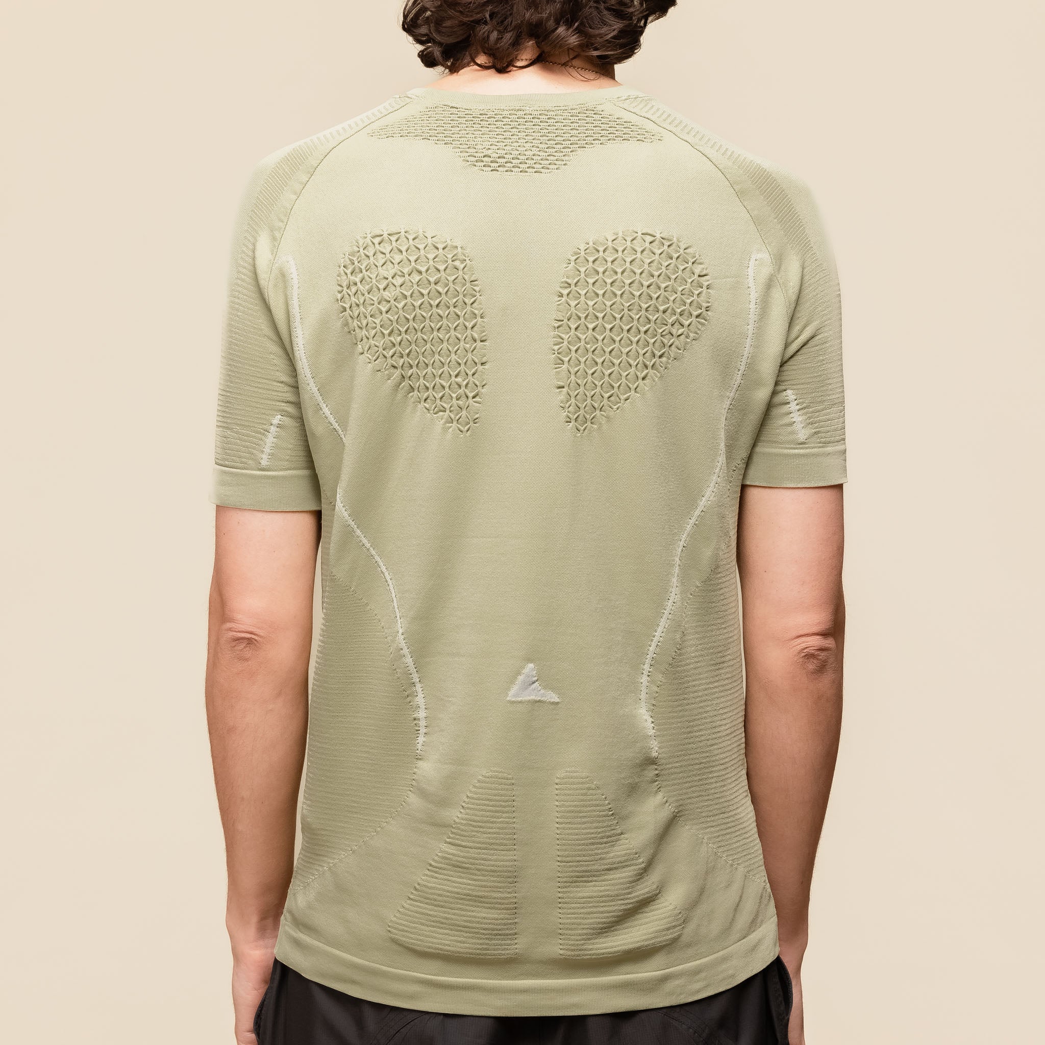 RBMW0101FA73 Roa Hiking - Seamless Funghi Short Sleeve T-Shirt - Sage Green