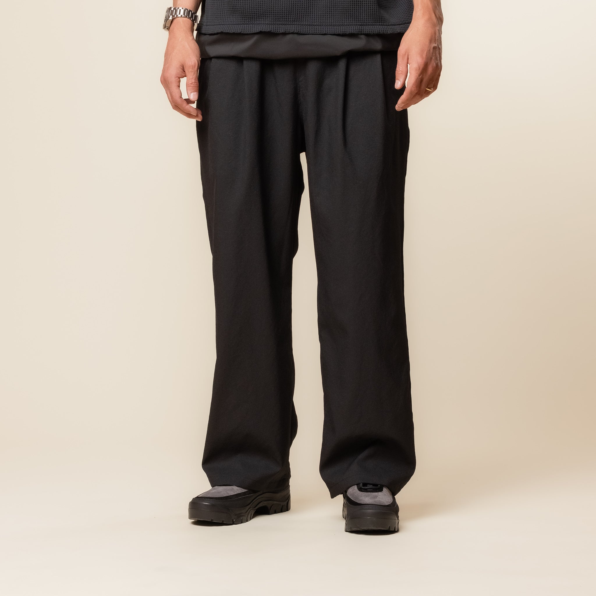 Meanswhile - Breathable Wide Pants - Off Black
