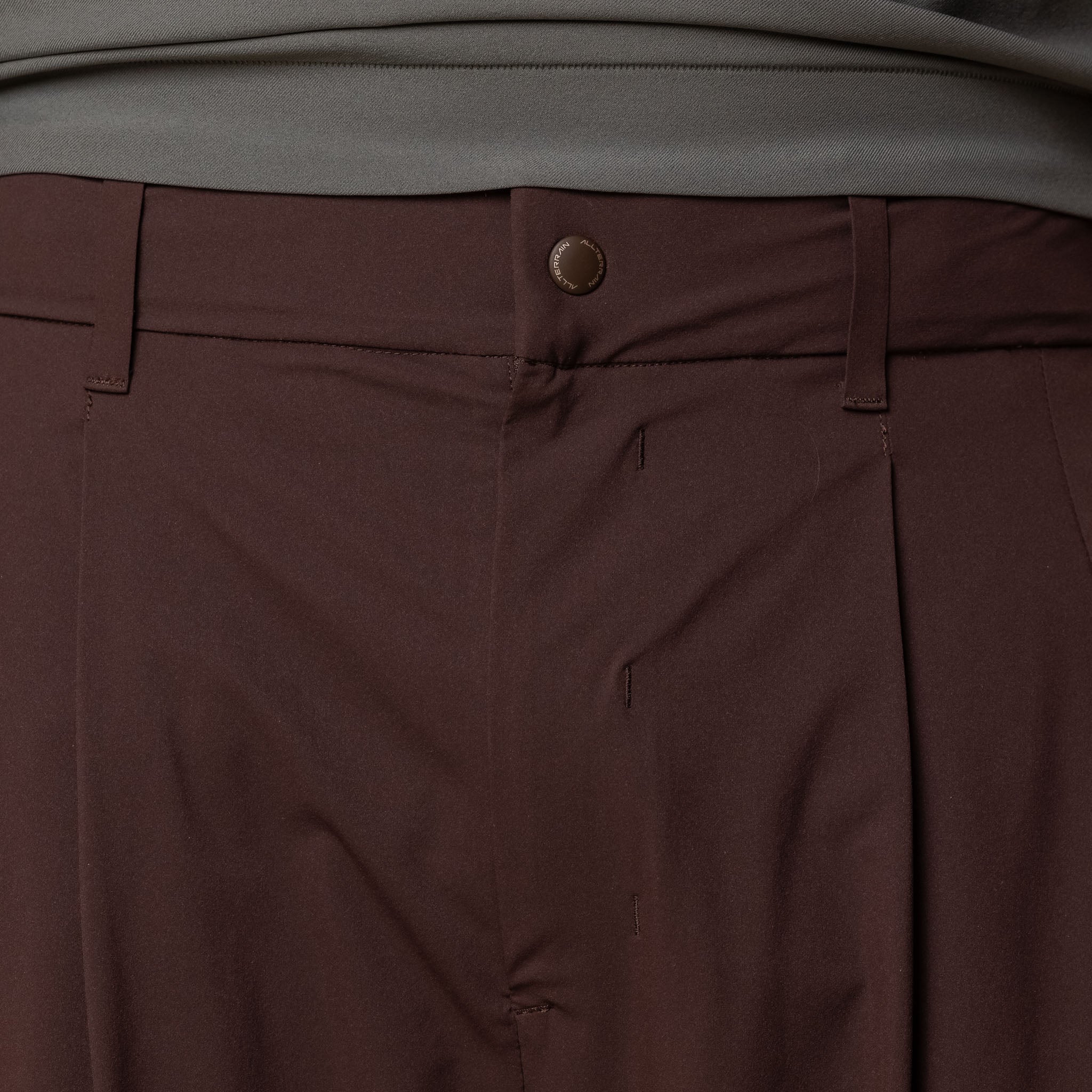 Descente Allterrain - Airflow Wide Cargo Pants - Deep Mahogany