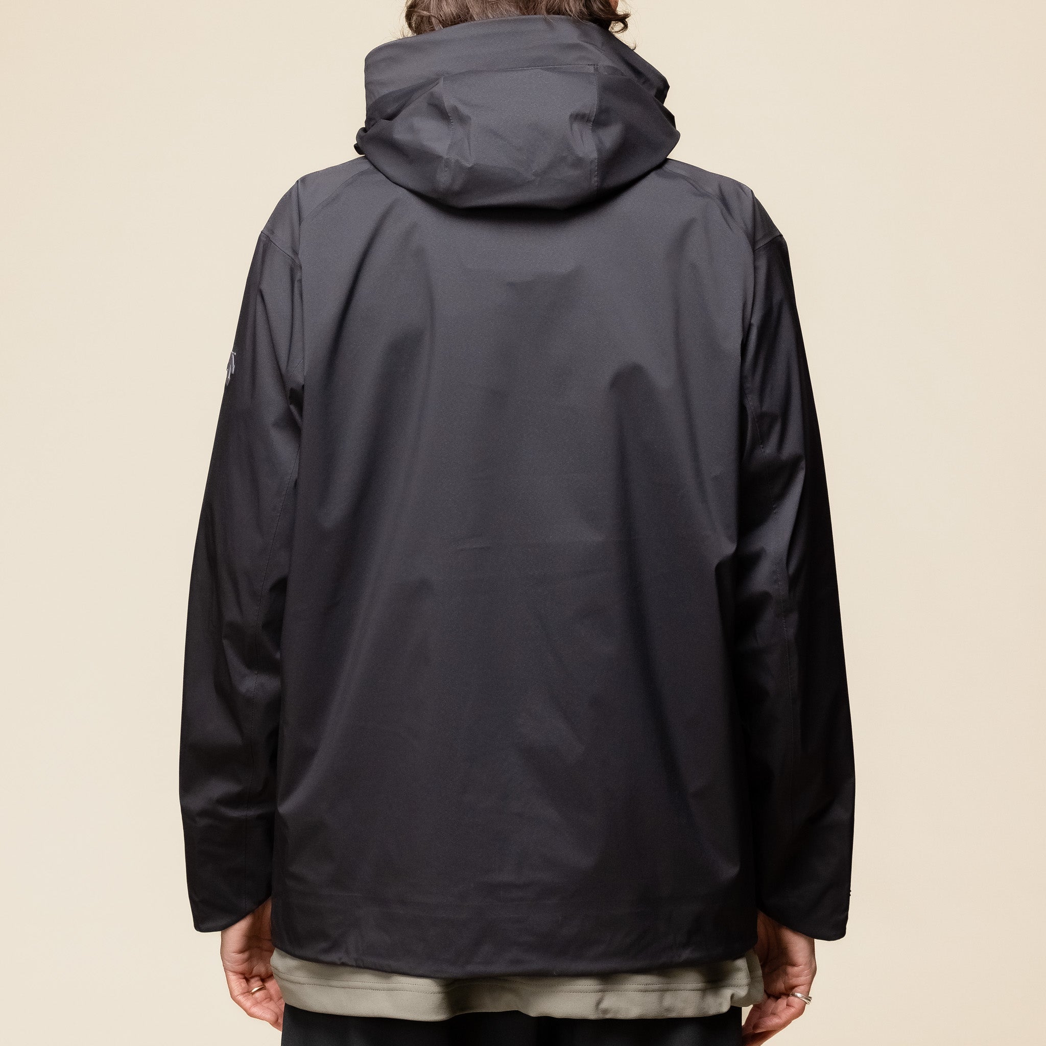 Descente Allterrain - Hard Shell Creas Jacket- Black "descente allterrain" "descente allterrain stockists" "descente allterrain sale" DAMXGK30XU