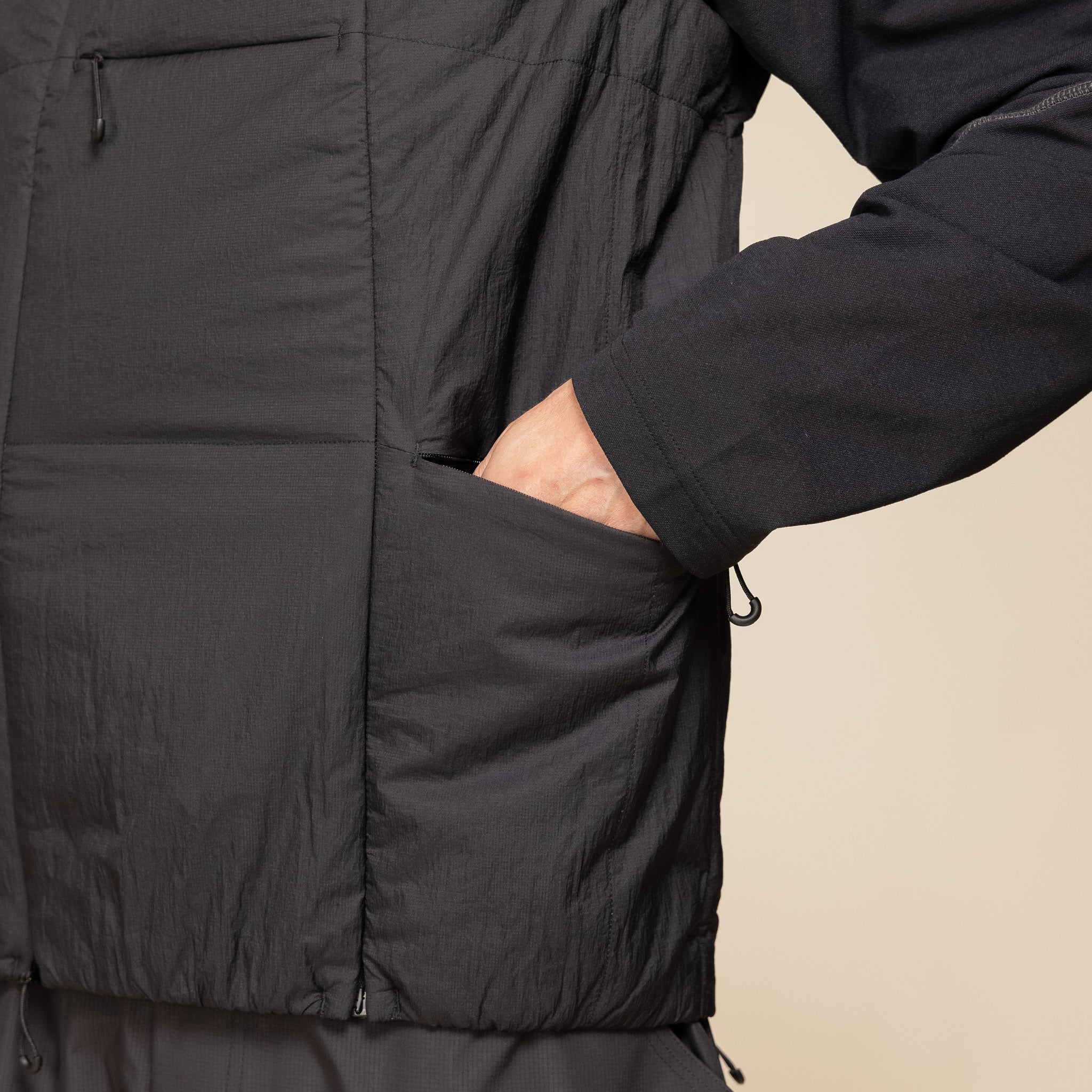HNDN-028 Norbit by Hiroshi Nozawa - Insulation Inner Bush Vest - Black