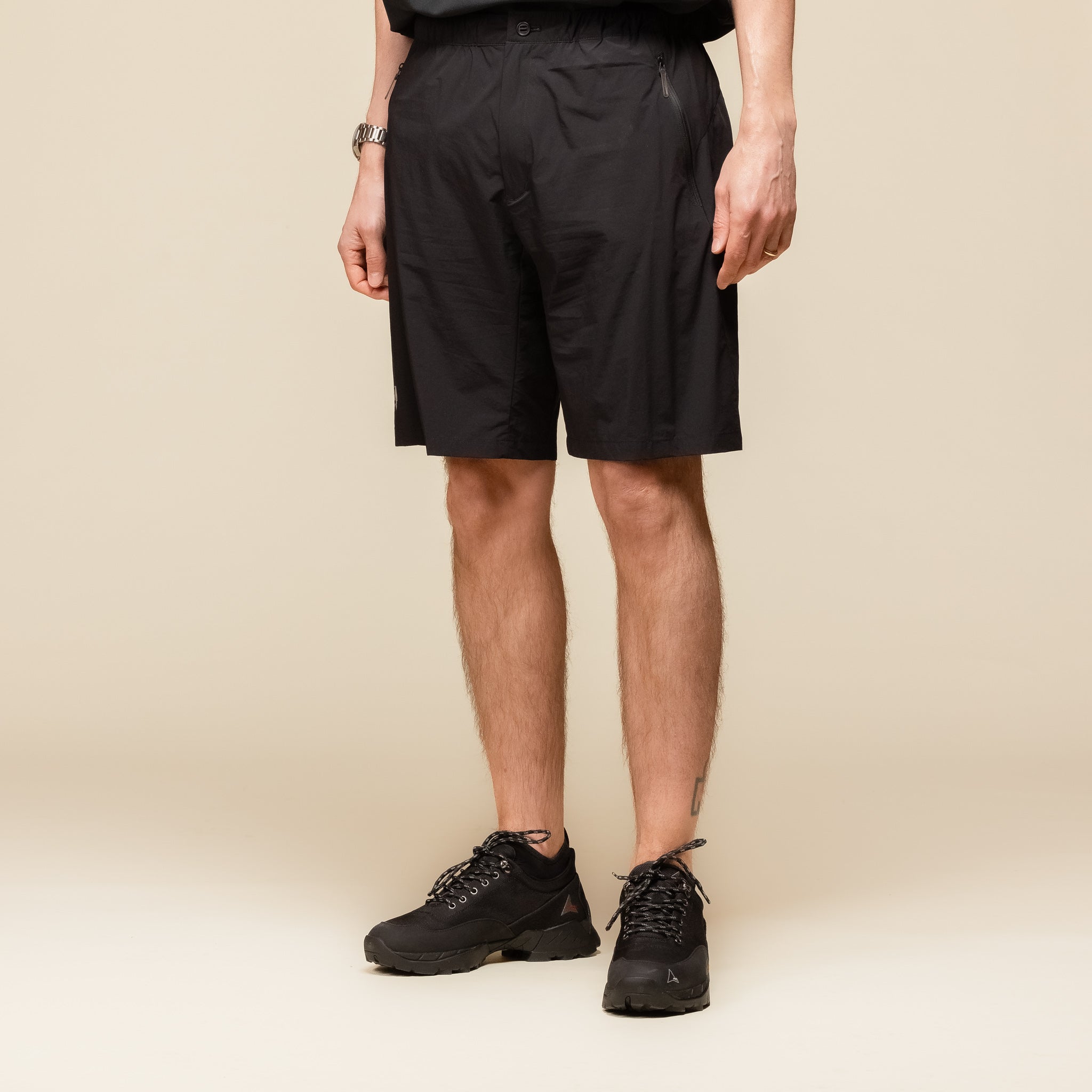 DOMXGD85U Descente 81 - Pocketable Light Half Pants - Black