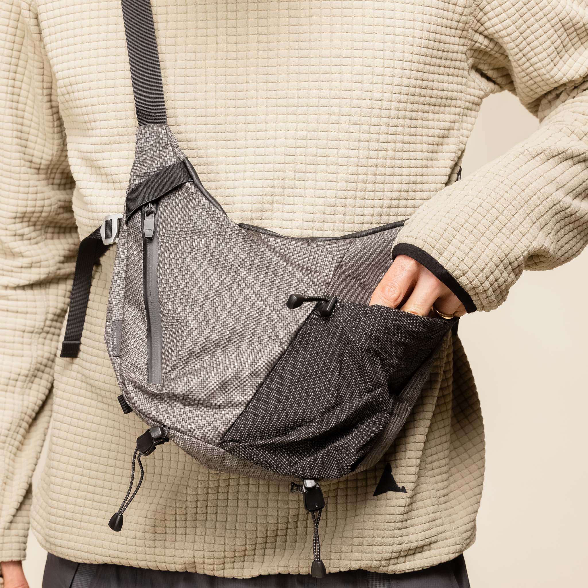 SEALSON - M2 Crossbody Bag - Gravel Grey