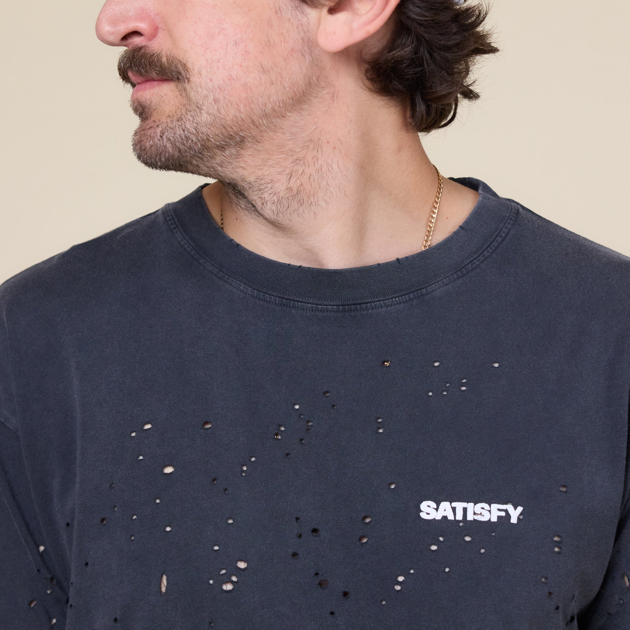 Satisfy Running - MothTech™ T‑Shirt - Aged Black