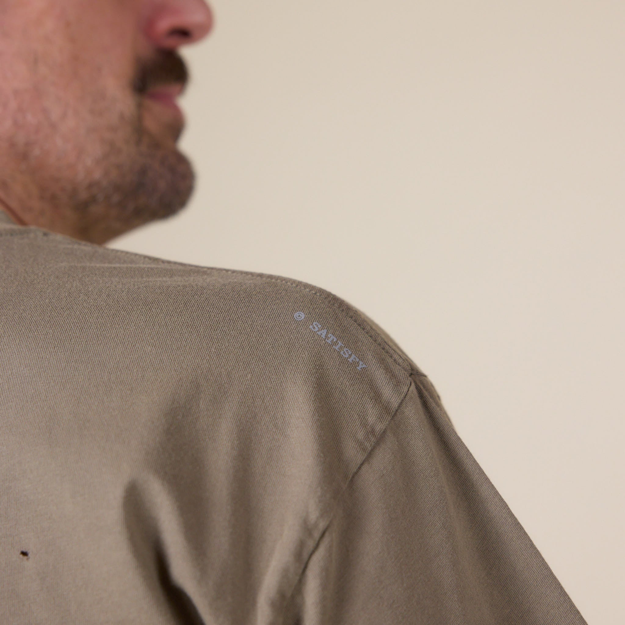 Satisfy Running - MothTech™ T‑Shirt - Aged Falcon