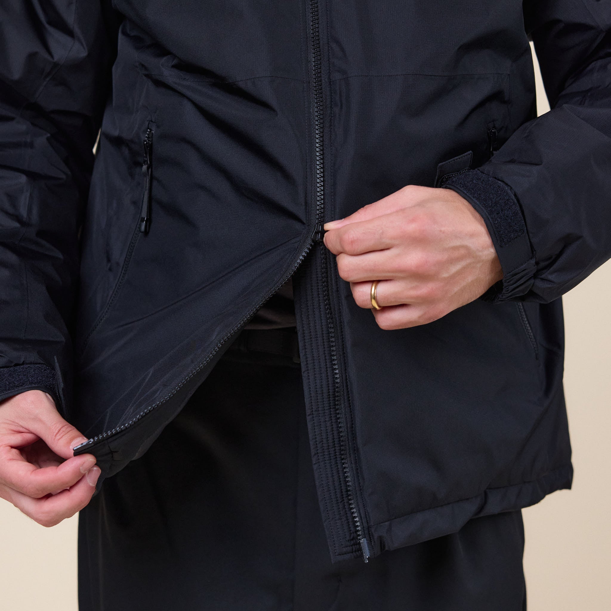 Goldwin - Wind Stopper by Gore-Tex Labs Puffy Jacket - Black