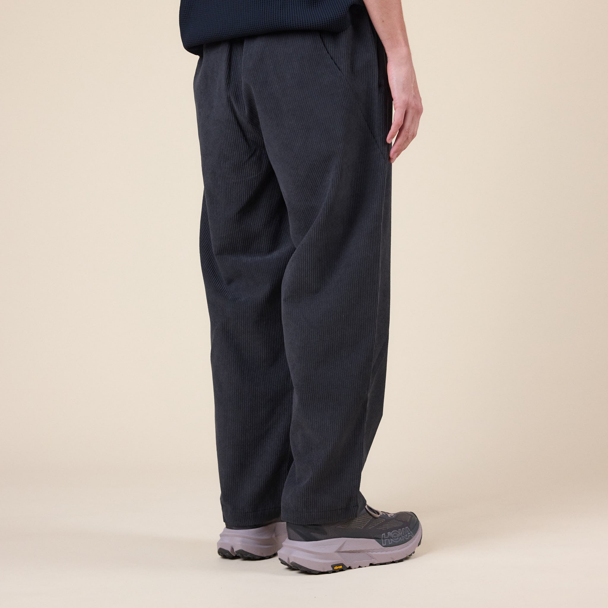 Goldwin - Fine Wale Corduroy Straight Pants - Black