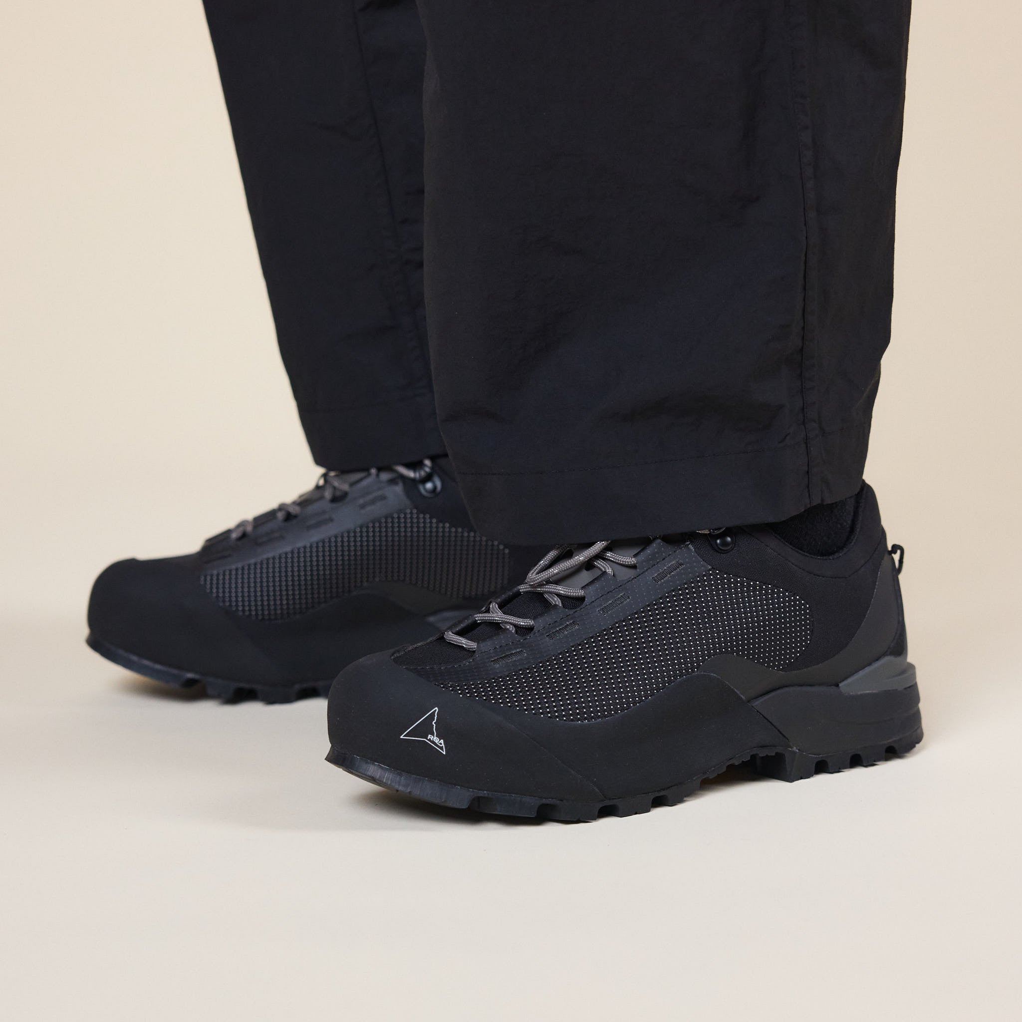 Roa Hiking - Hida Low Trekking Shoes - Black