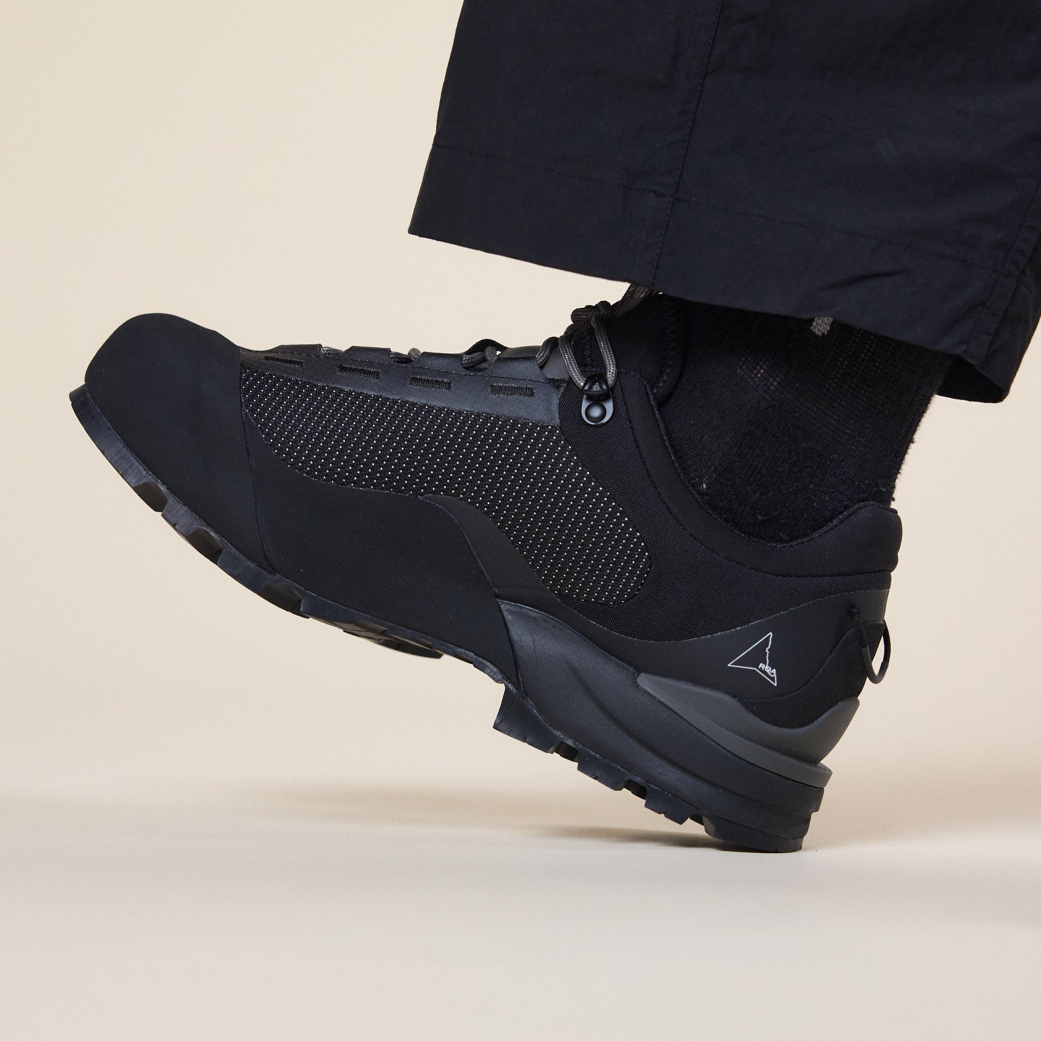 Roa Hiking - Hida Low Trekking Shoes - Black