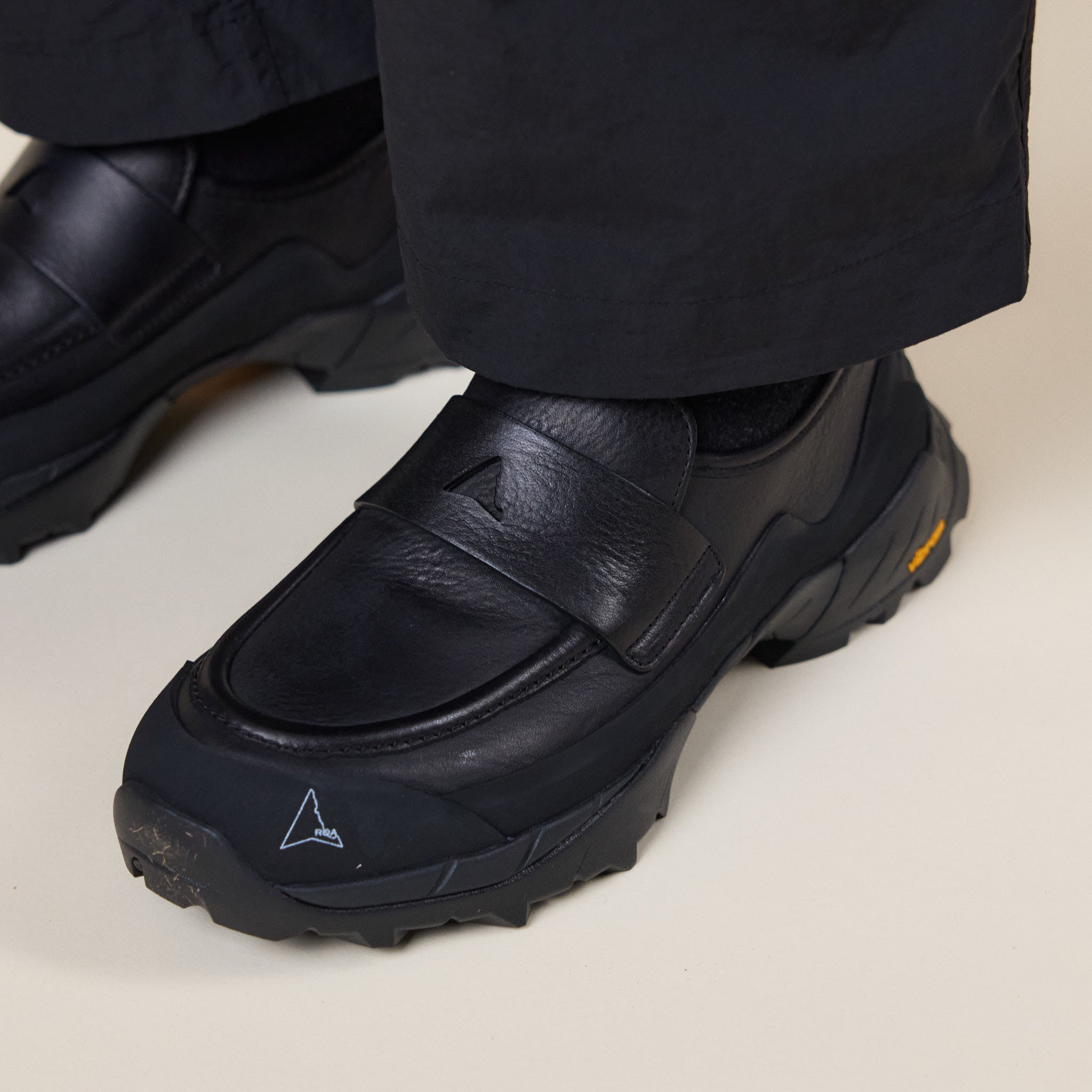 Roa Hiking - Loafer Shoes - Black