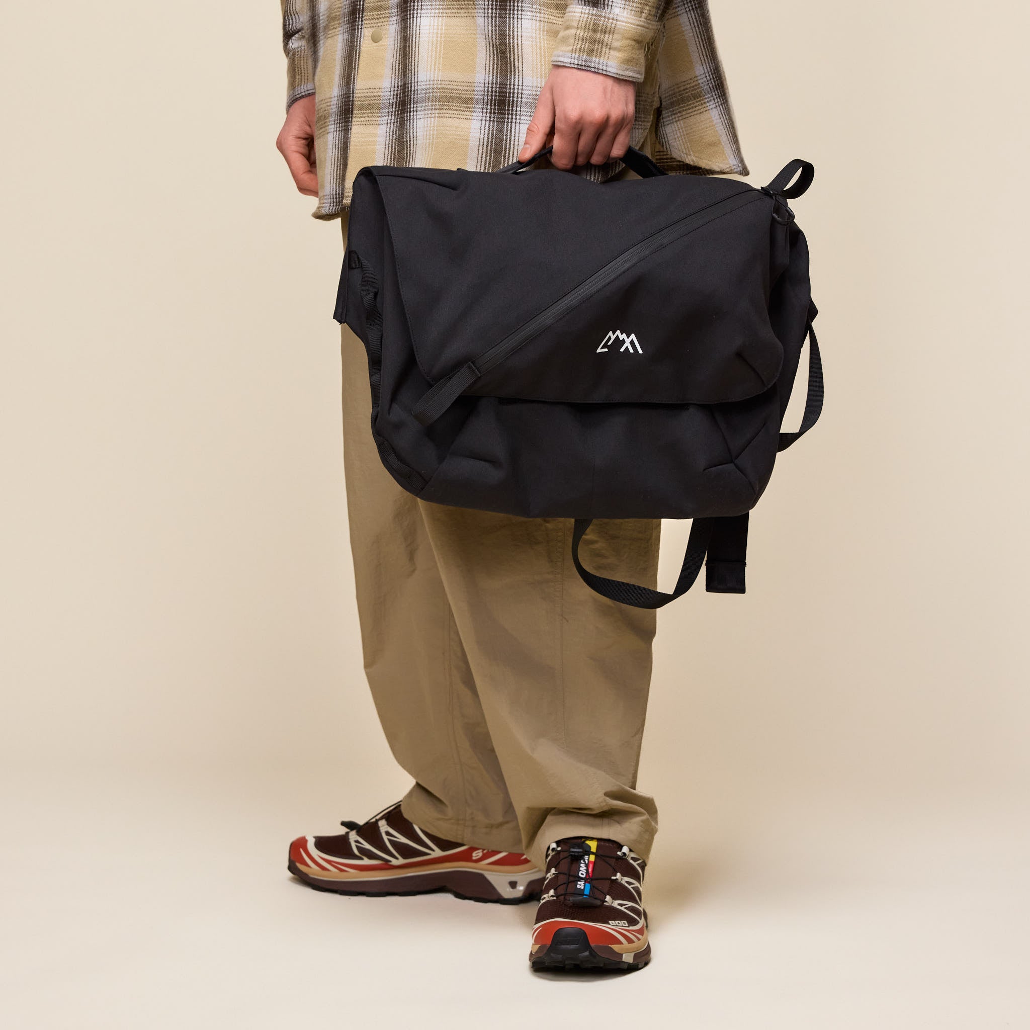 CMF Comfy Outdoor Garment - Messenger Bag Smooth Nylon - Black