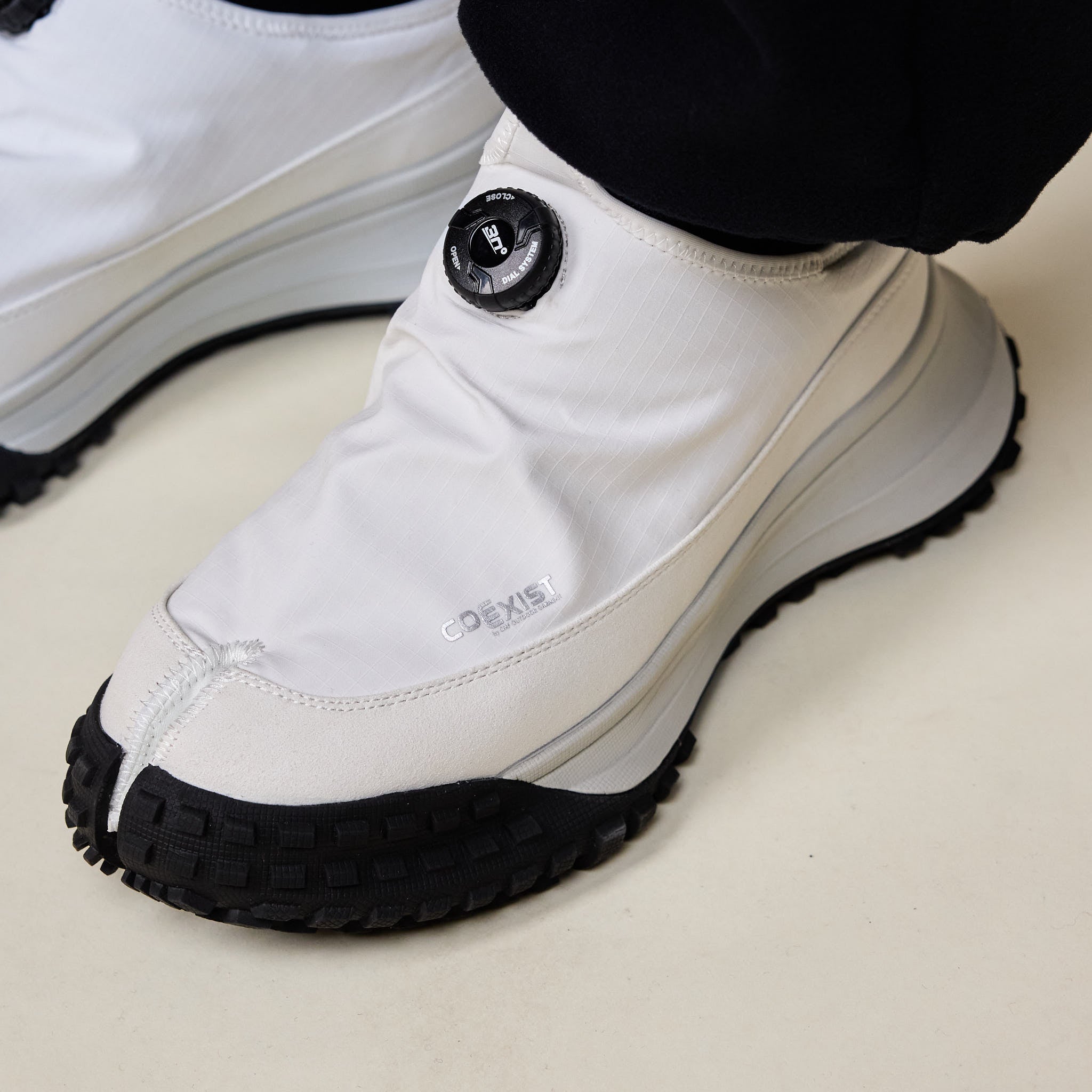 CMF Comfy Outdoor Garment - Approach Trainers 03 Dial System - White