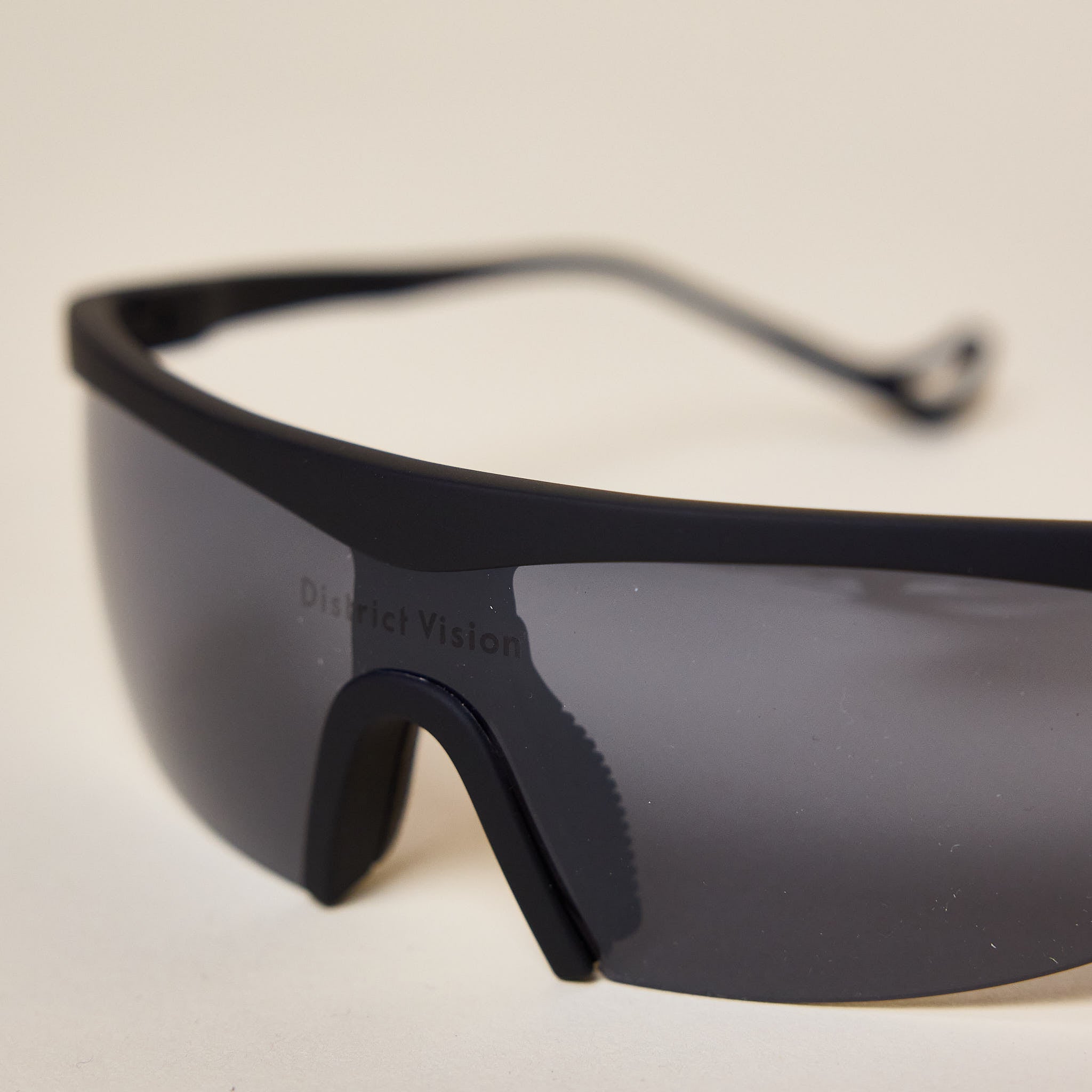 District Vision - Koharu Eclipse - Black D+ Onyx Mirror