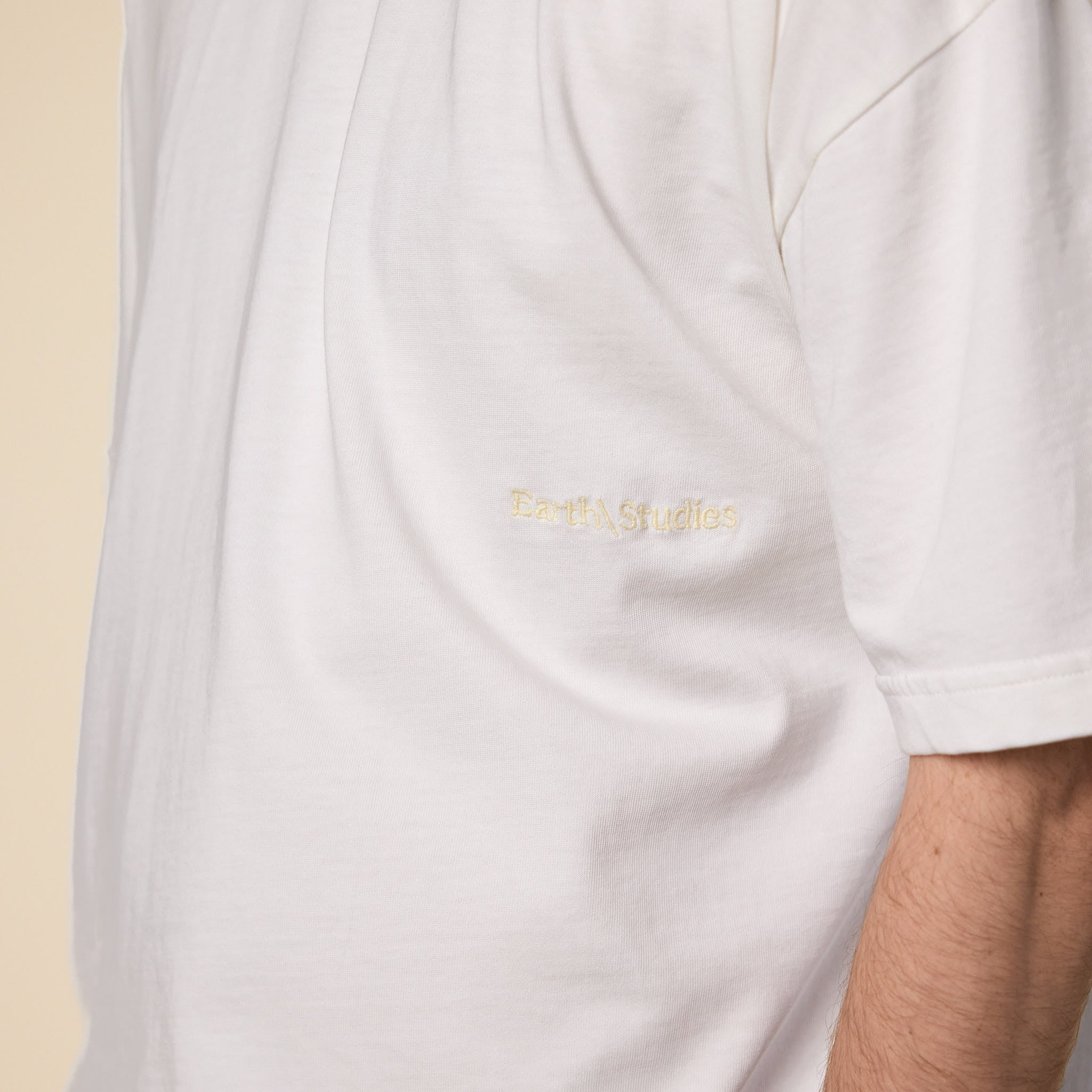 Earth\Studies - MS-114 Crew T-Shirt - Earth White