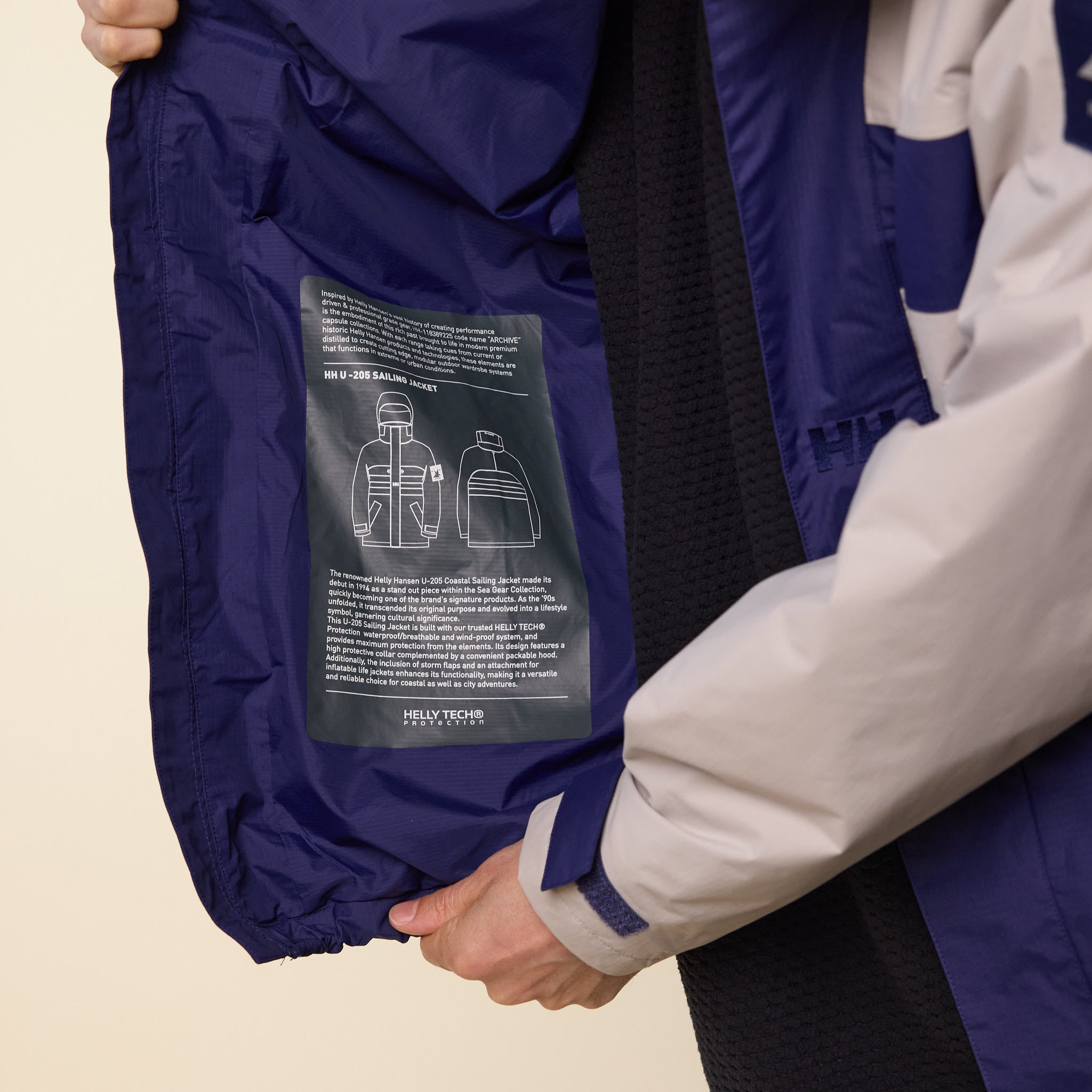 Helly Hansen Archive HH-118389225 - HH Arc U-205 Sailing Jacket - Blackcurrant / Mellow Grey