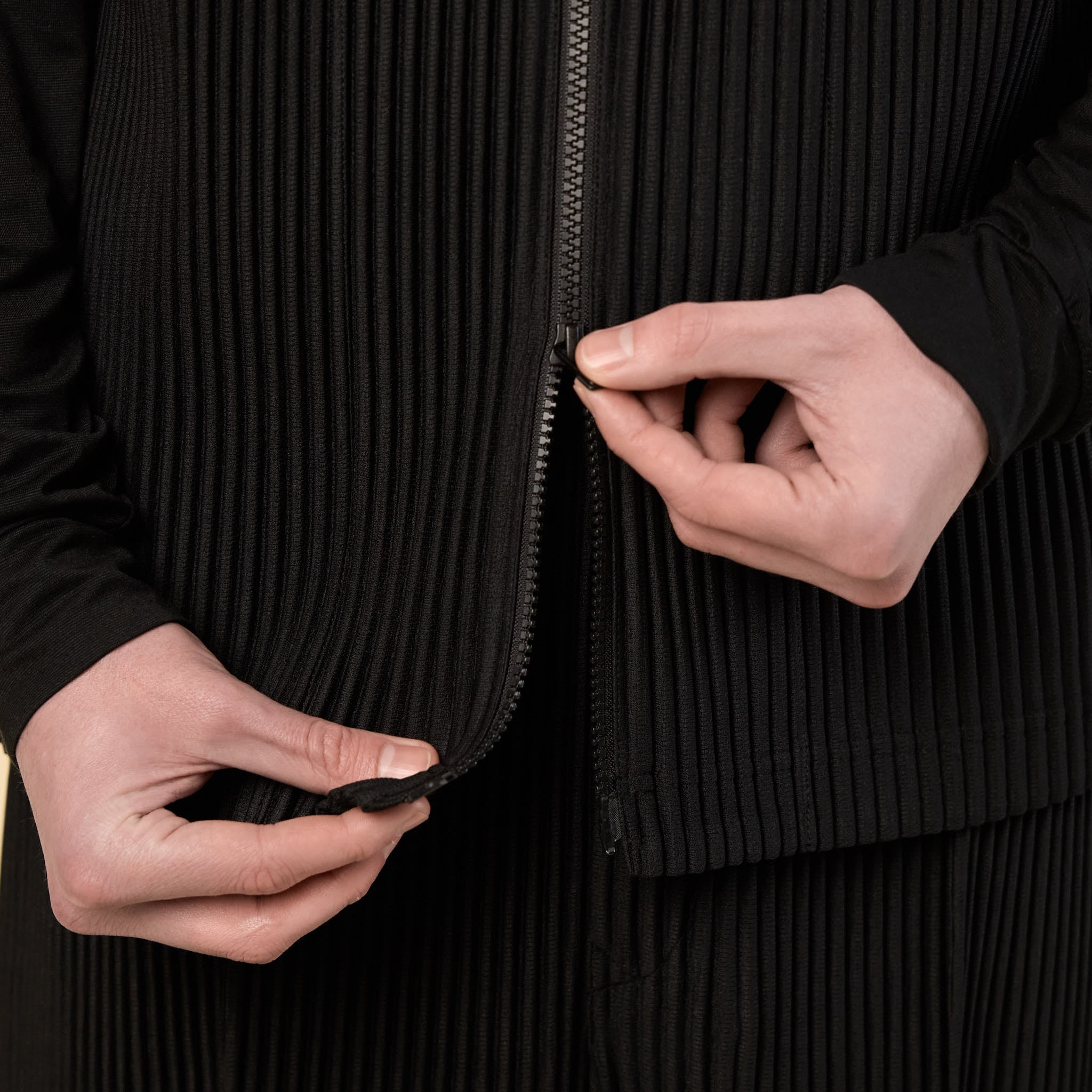 Homme Plissé Issey Miyake - Vest Jacket - Black