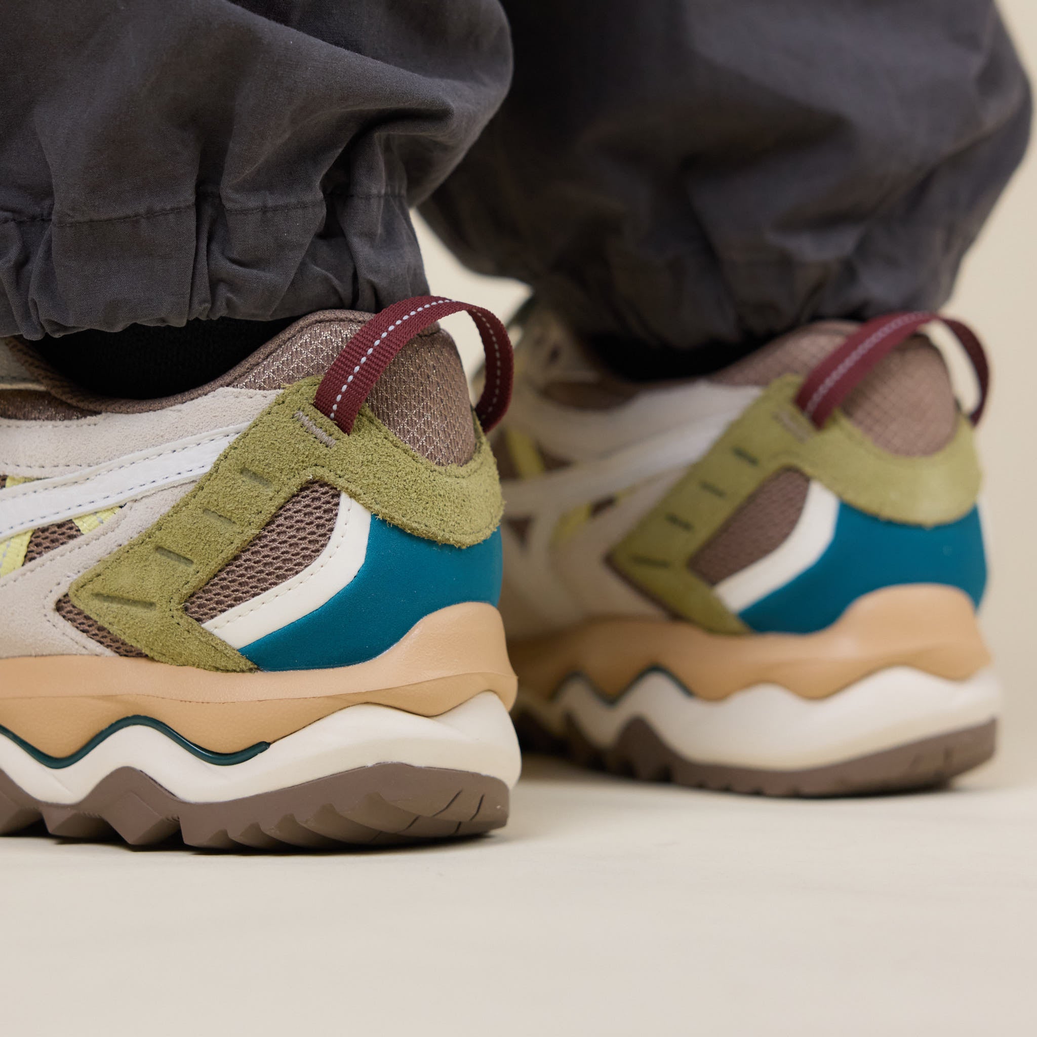 Mizuno - Wave Mujin TL - Fossil / Snow White / Summer Sand