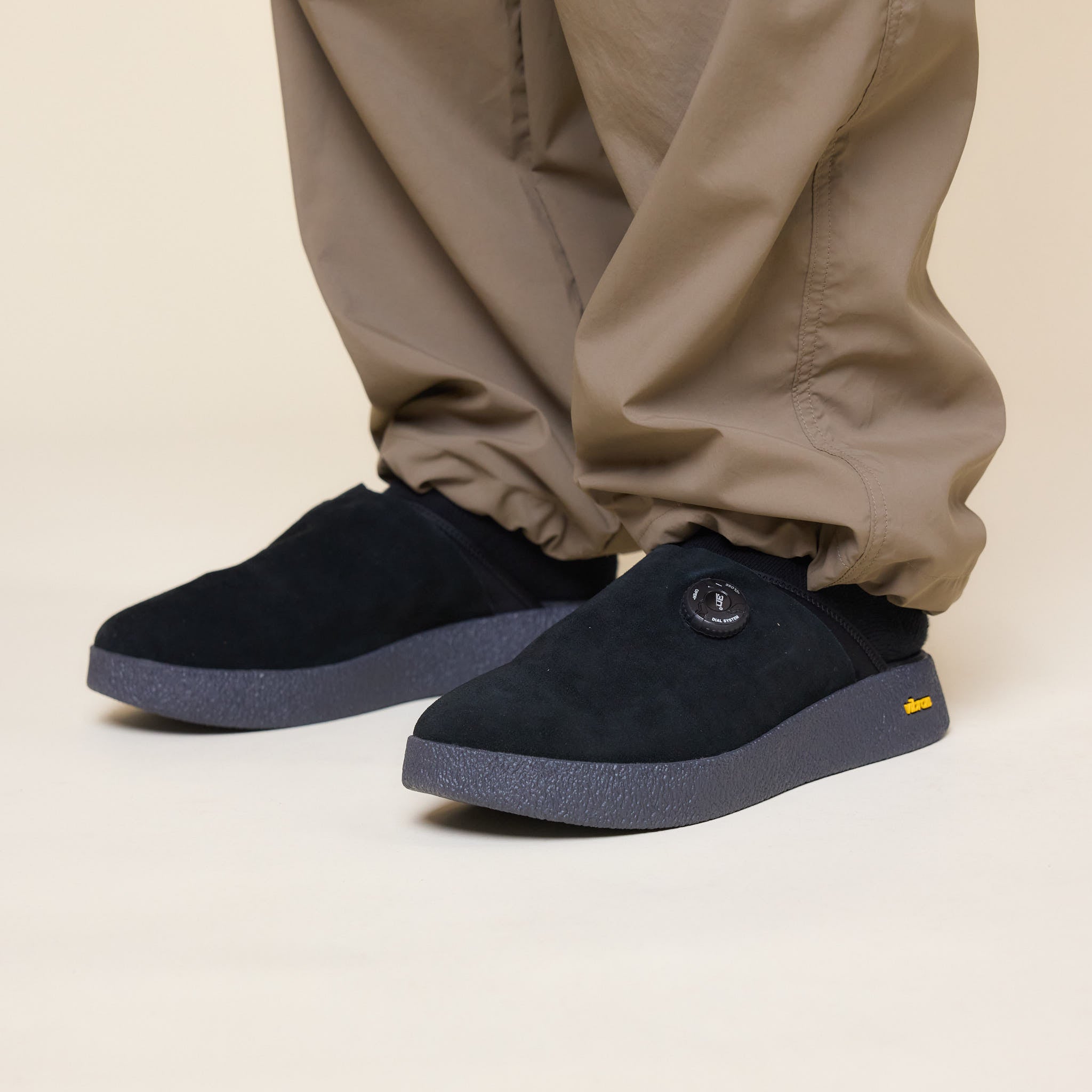 Playground Japan - Empty Sandals - Black