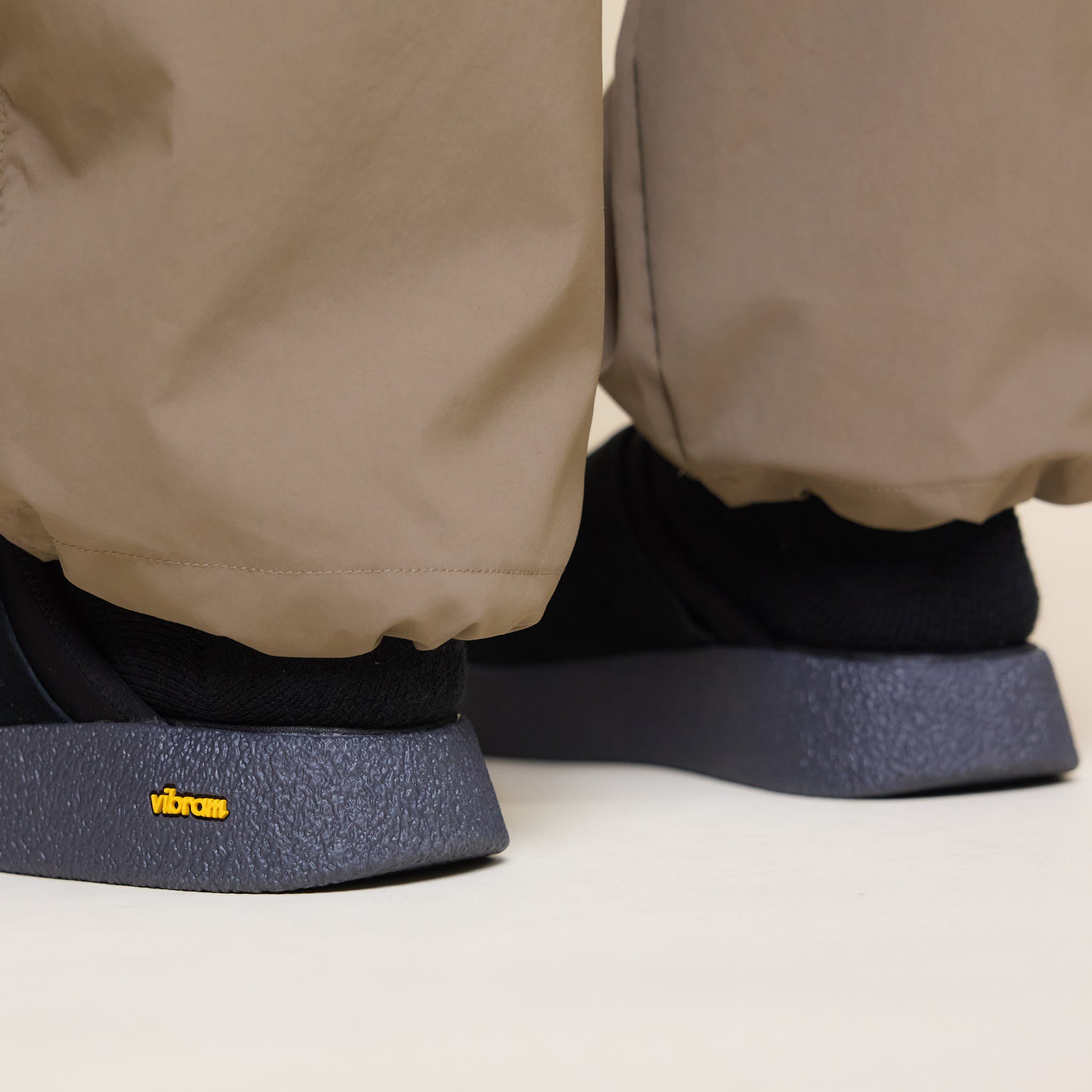 Playground Japan - Empty Sandals - Black
