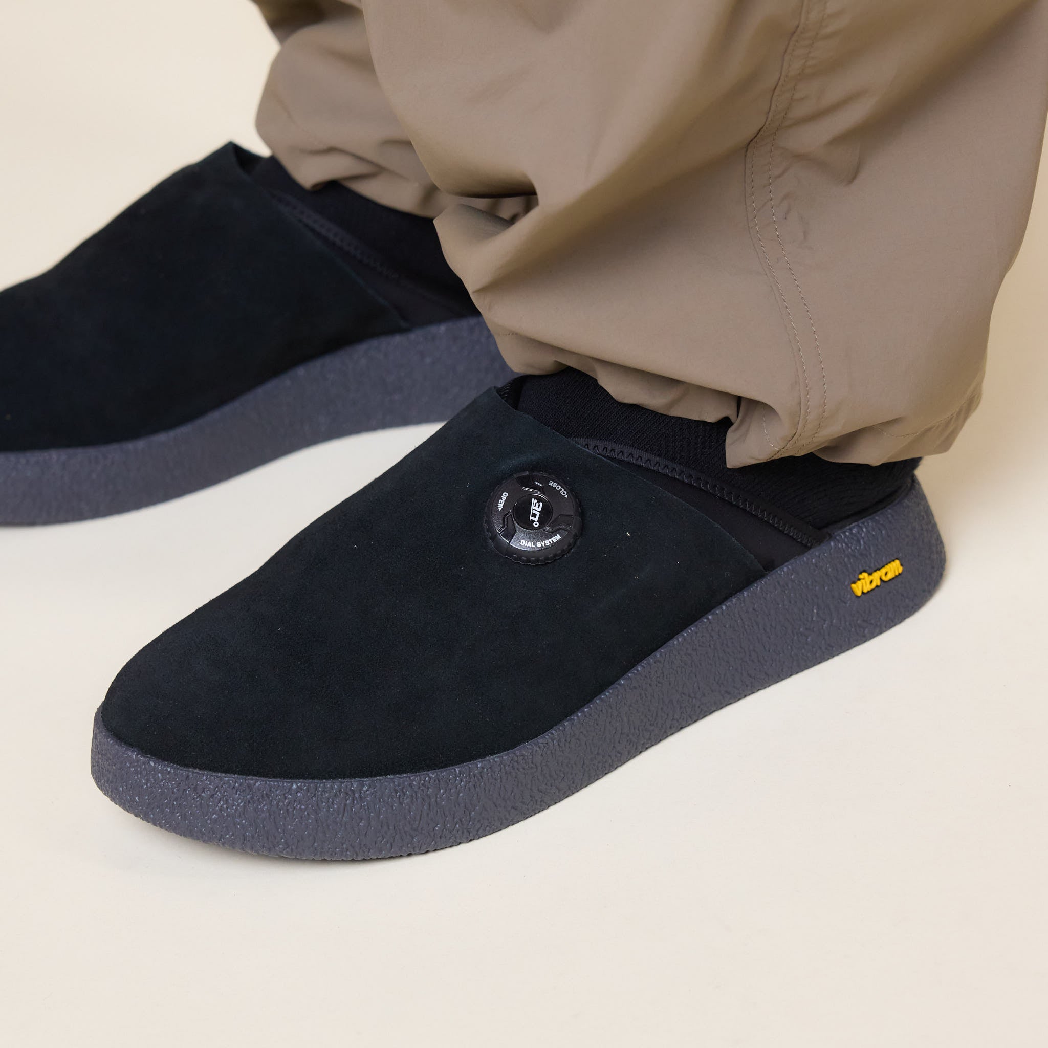 Playground Japan - Empty Sandals - Black
