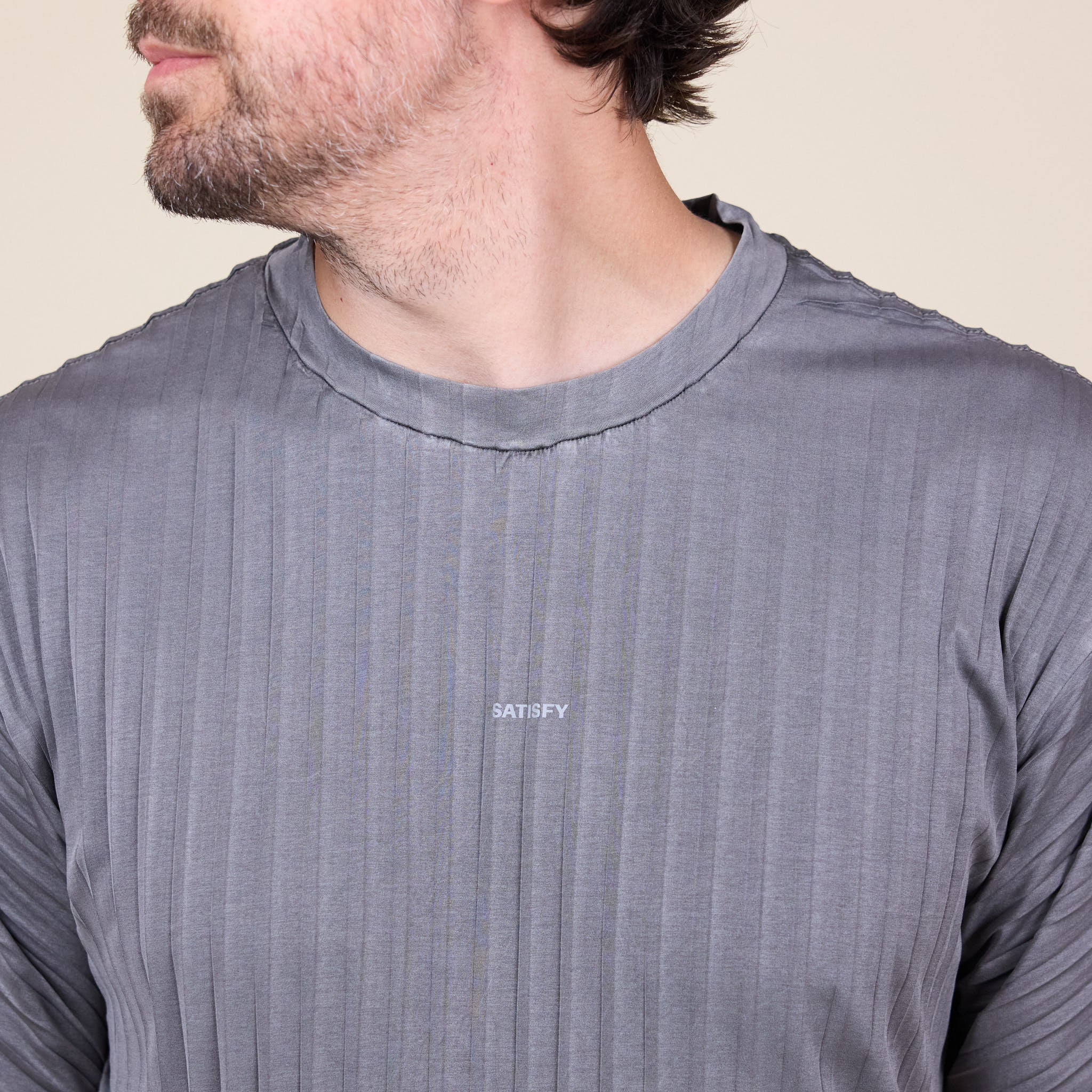 Satisfy Running - AuraLite™ Pleated T-Shirt - Mineral Graphite