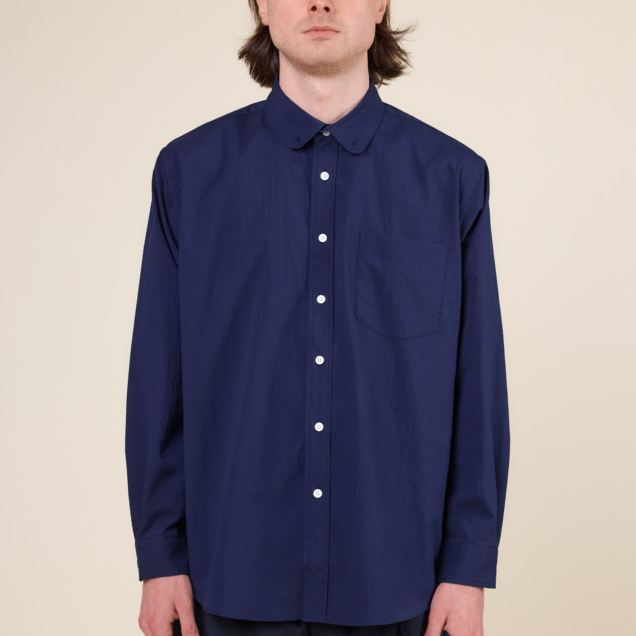 SO SHOP & HOSTEL NAKAMEGURO - Round Collar Seersucker Shirt - Navy Blue