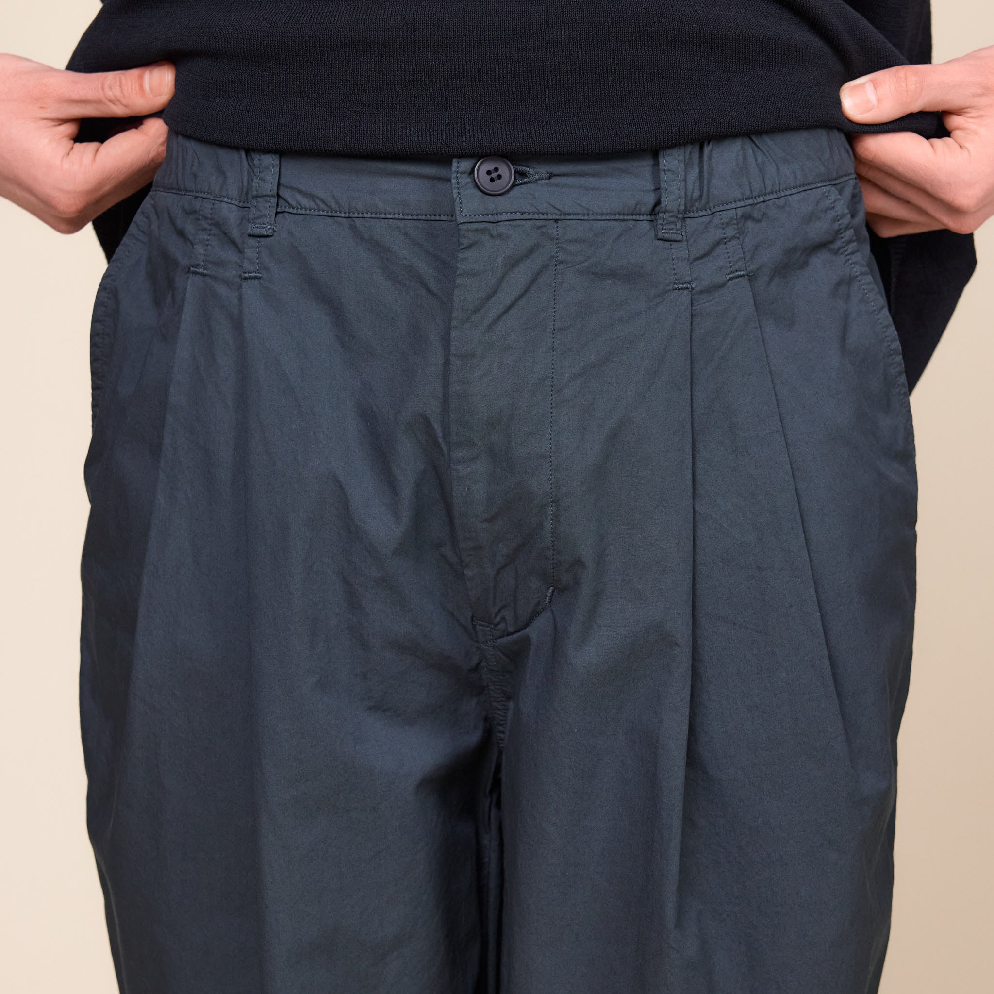 Still by Hand - Garment Dye 2 Tuck Pants - Green Charcoal PT02251OS