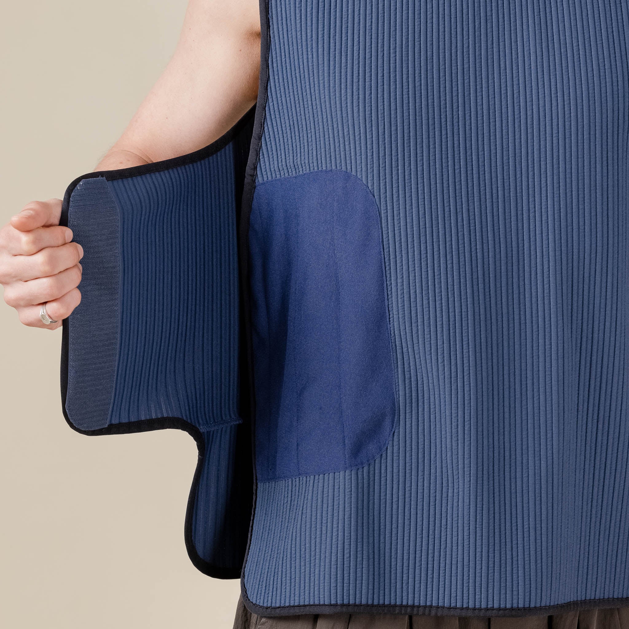 Meanswhile - Uneven Fabric Tank Top - Navy MW-CT23105 "meanswhile stockists" "meanswhile stockists uk" "meanswhile Japan"