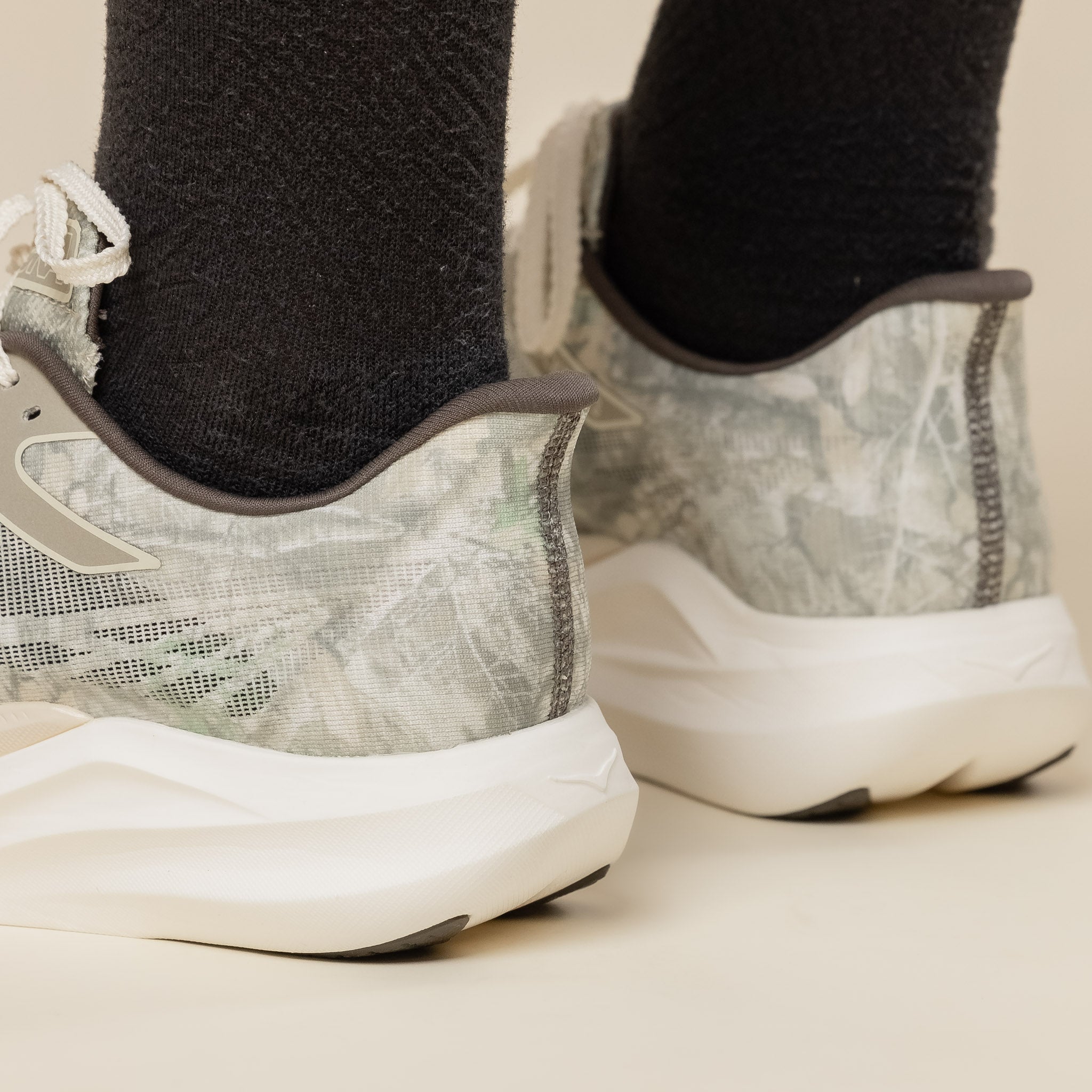 HOKA x John Elliot - Rocket X3 - Spray Green / Antique White