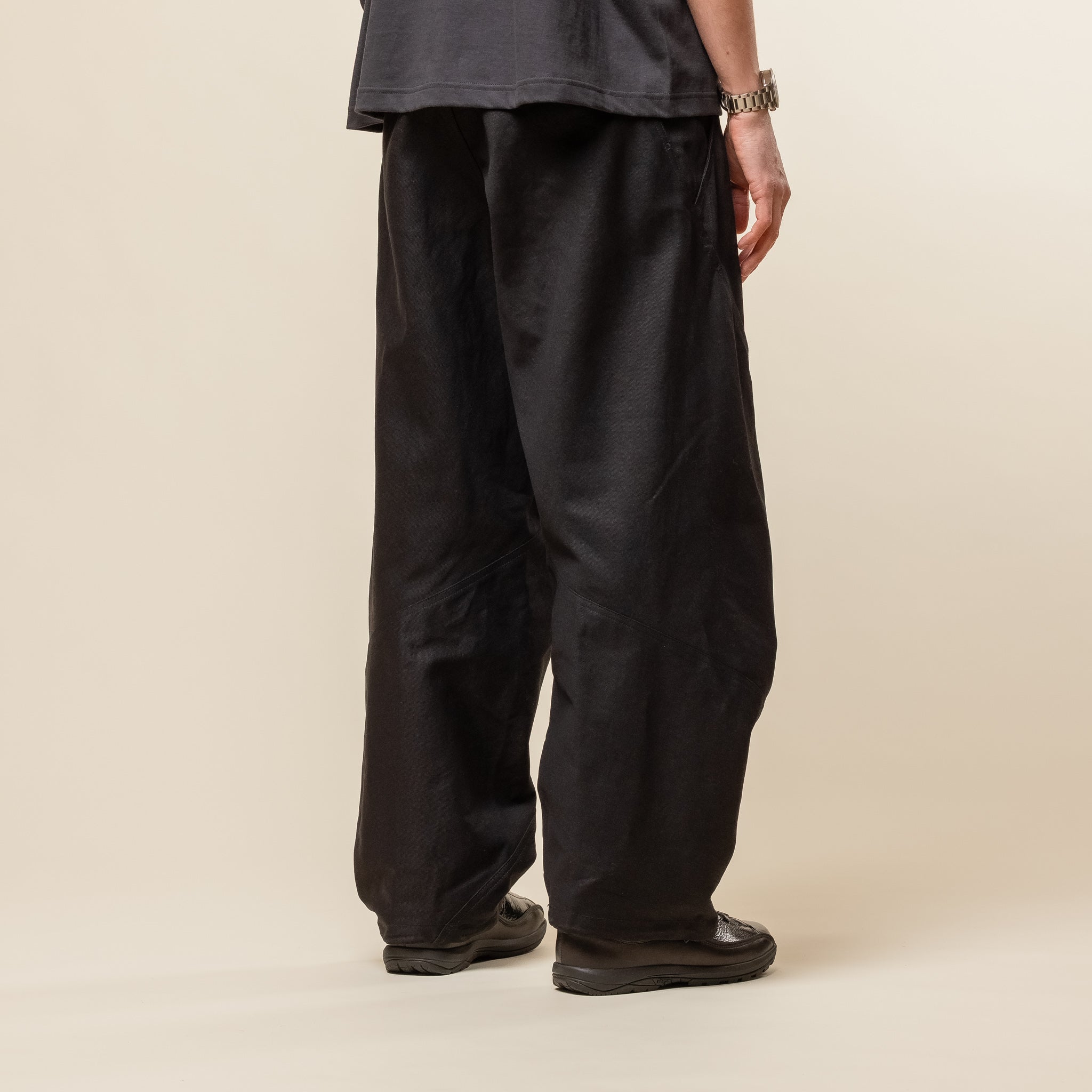 Goldwin 0 - Helicoid Jeans - Black