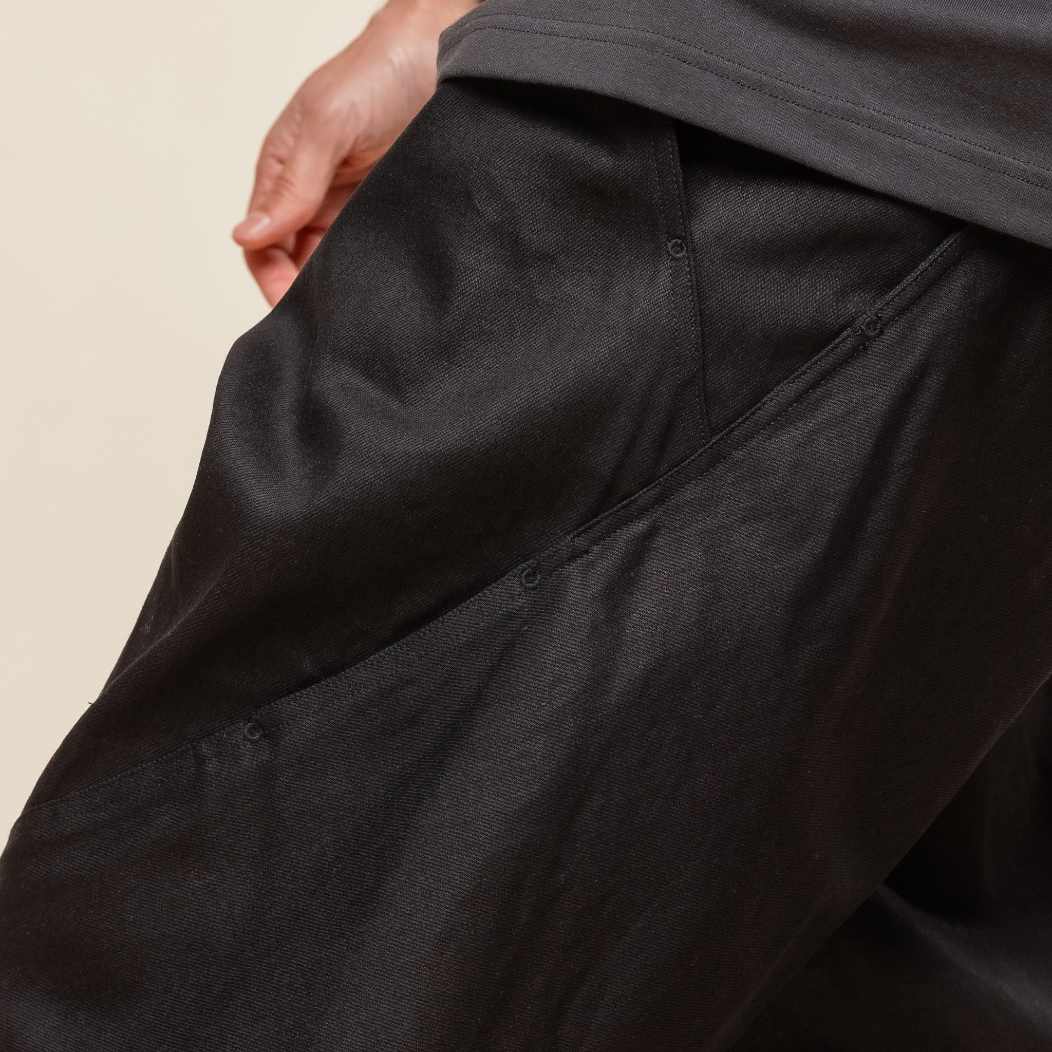 Goldwin 0 - Helicoid Jeans - Black