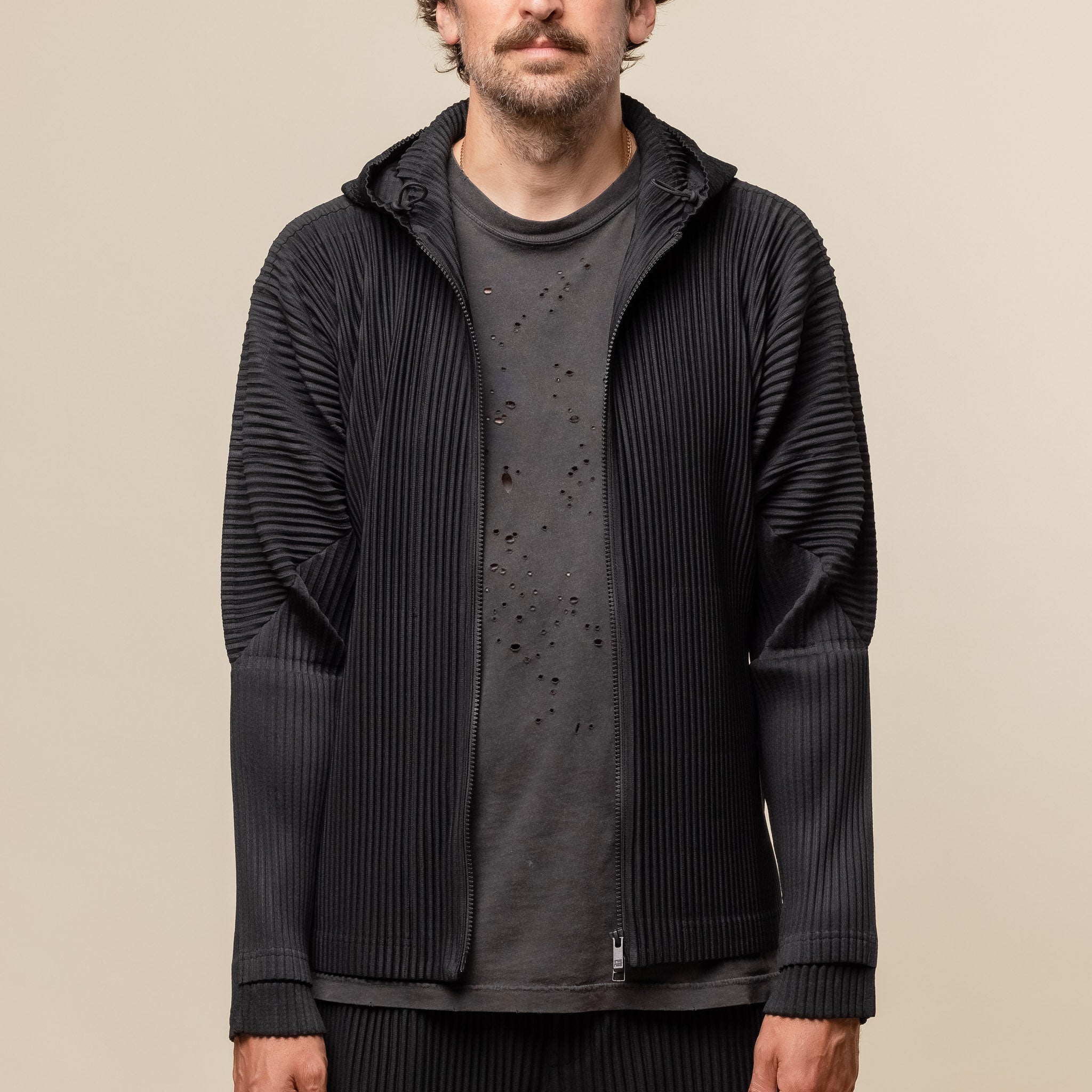 Homme Plissé Issey Miyake - Monthly Colours Pleated Hoodie - Black
