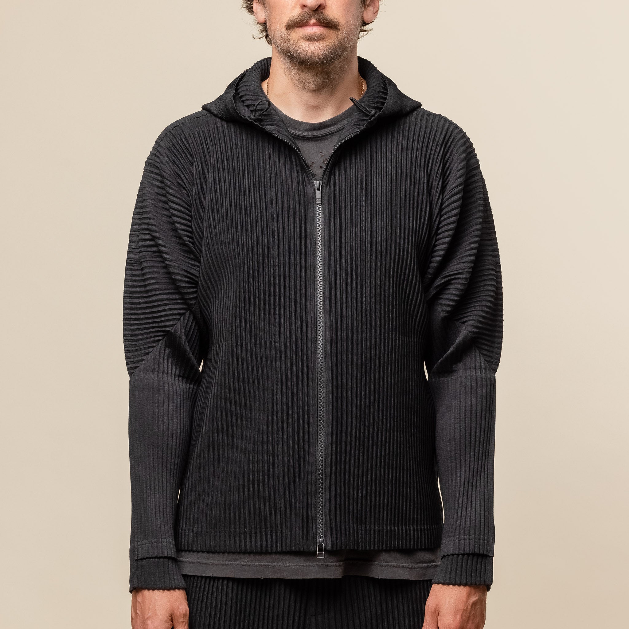 Homme Plissé Issey Miyake - Monthly Colours Pleated Hoodie - Black