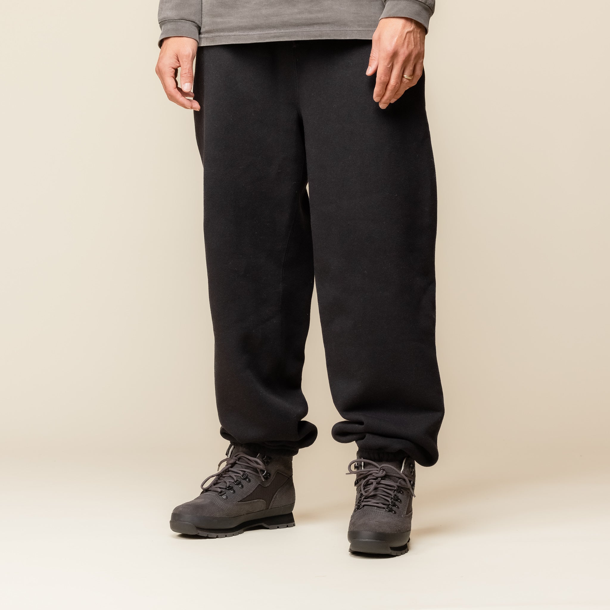 Cease - C-Seam Sweatpants - Black