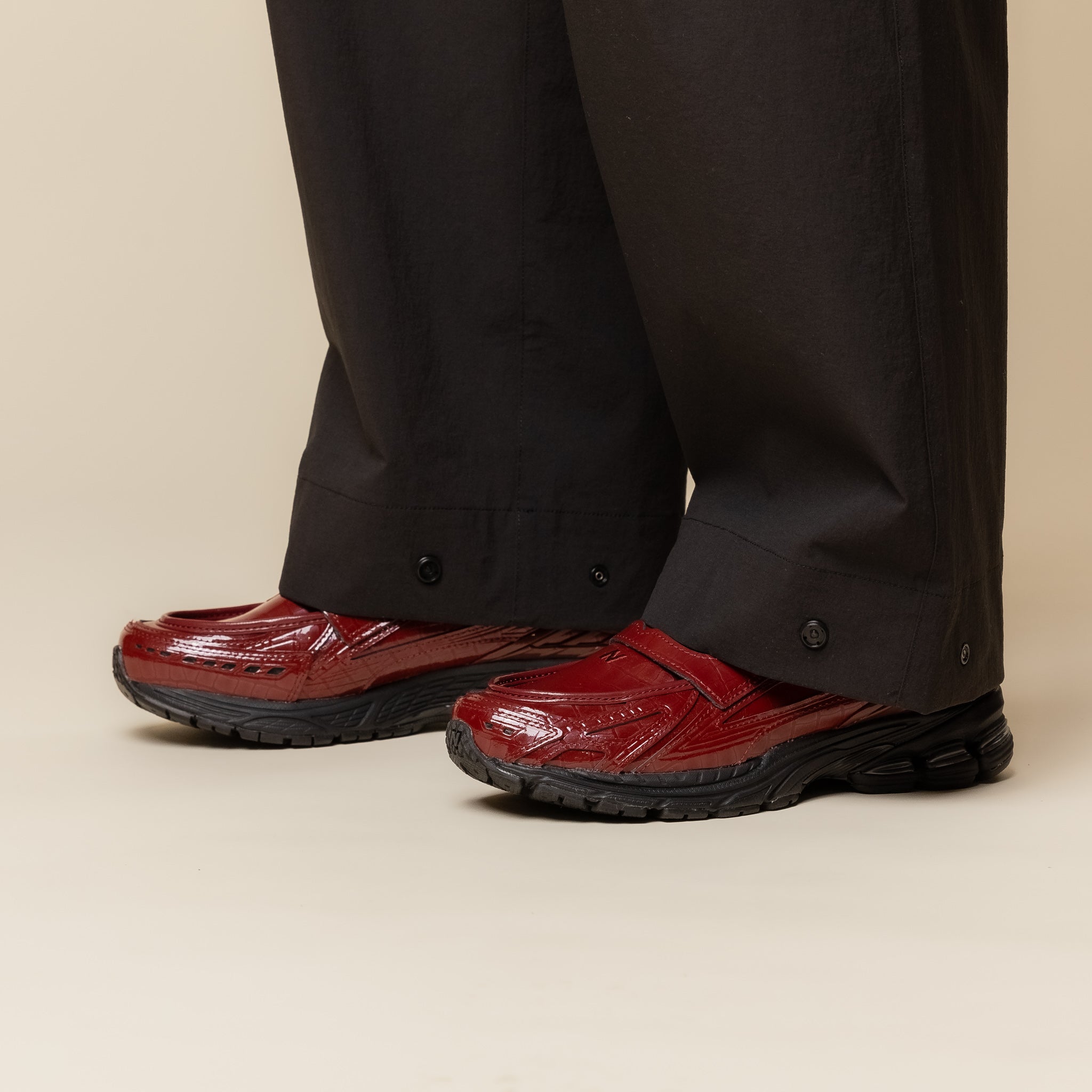 New Balance - 1906L Loafer Trainers - Monarch Red