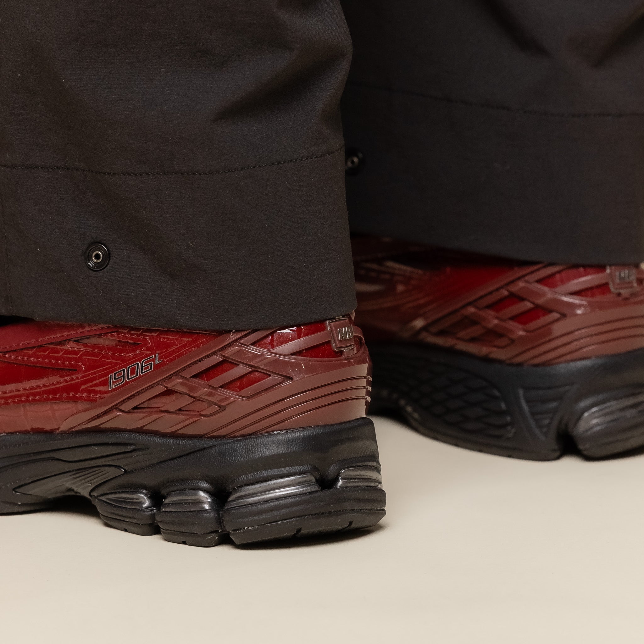 New Balance - 1906L Loafer Trainers - Monarch Red