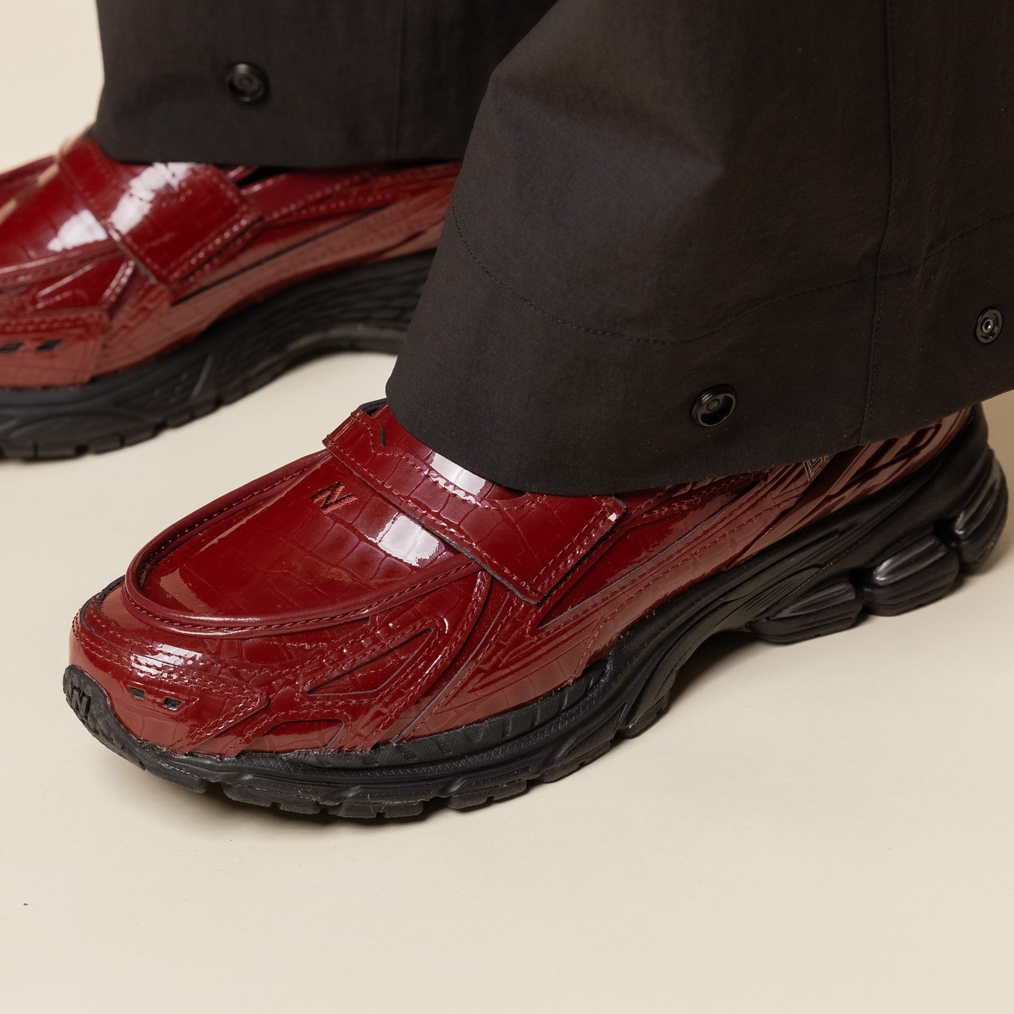 New Balance - 1906L Loafer Trainers - Monarch Red