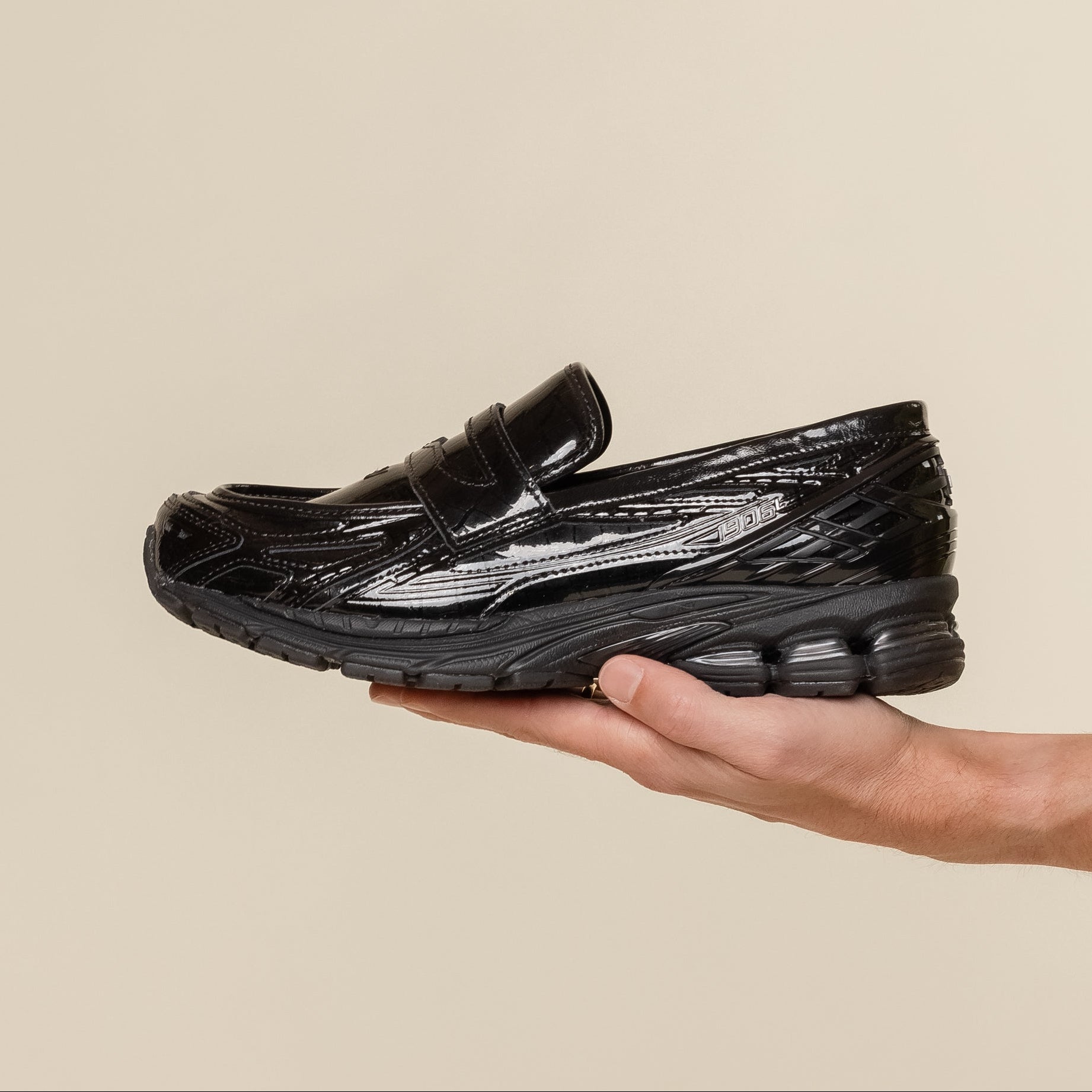 New Balance - 1906L Loafer Trainers - Black