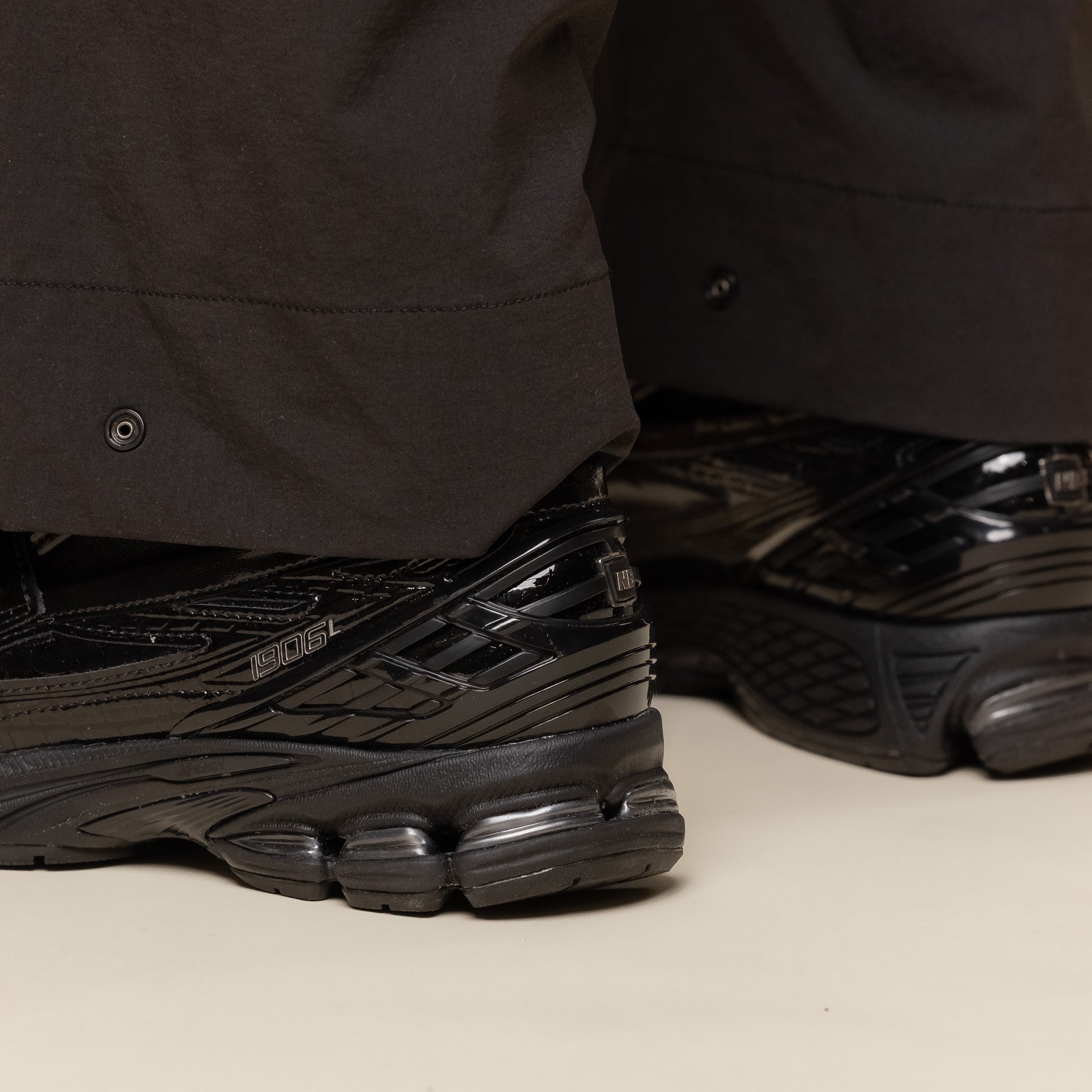 New Balance - 1906L Loafer Trainers - Black