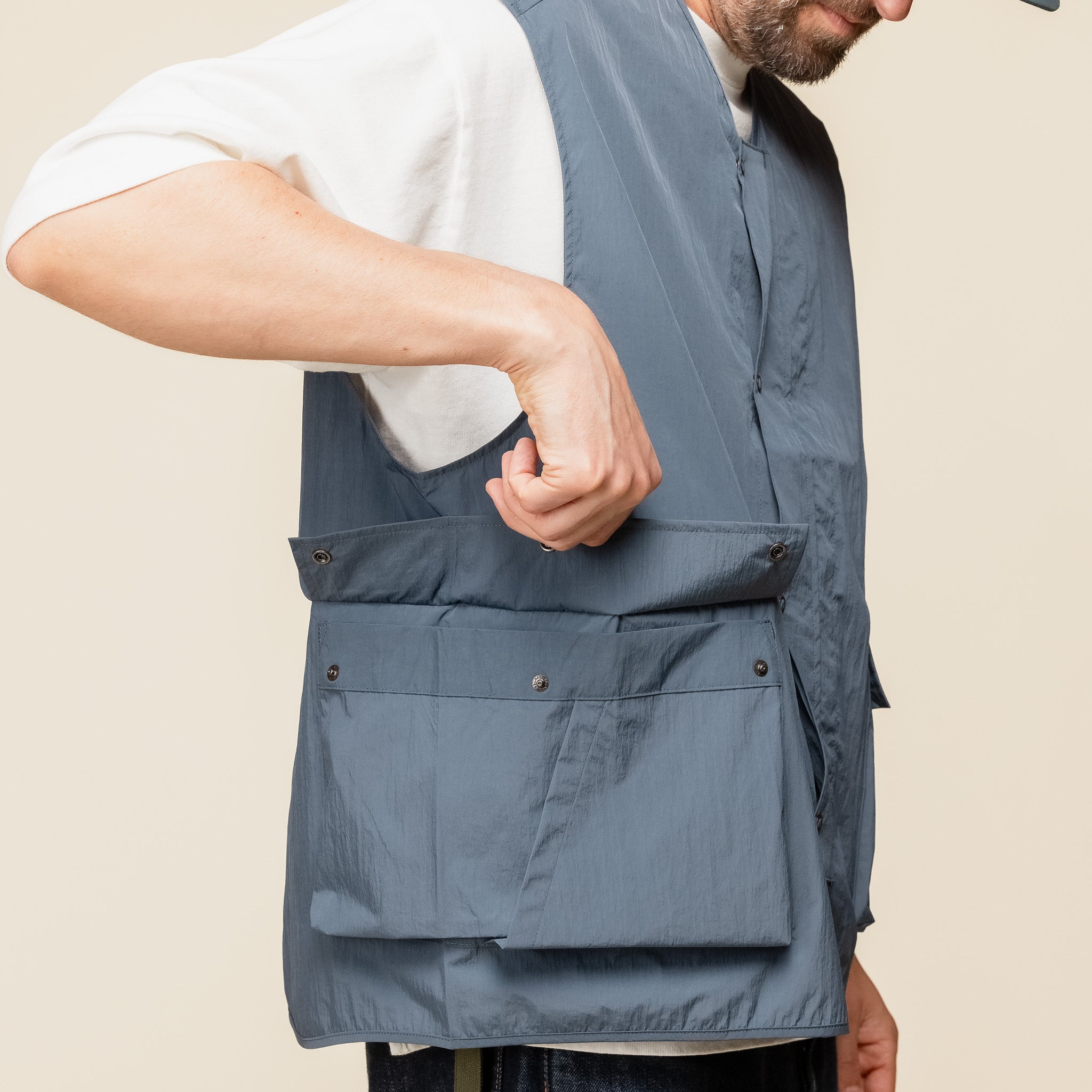 VE02241OS Still by Hand - Large Pocket Nylon Vest - Blue Grey