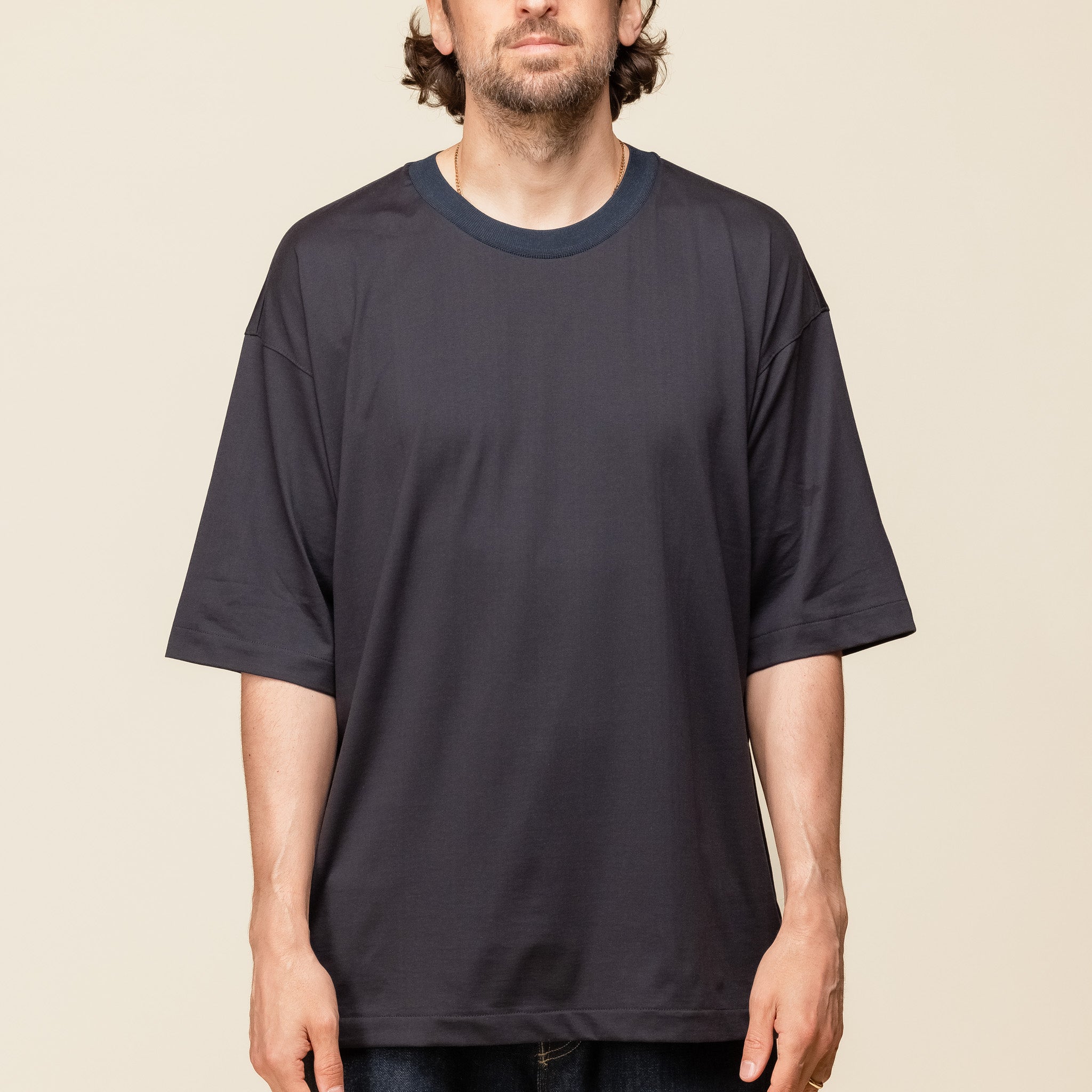 CS03241OS Still by Hand - Knitted Cotton Rib T-Shirt - Black Navy