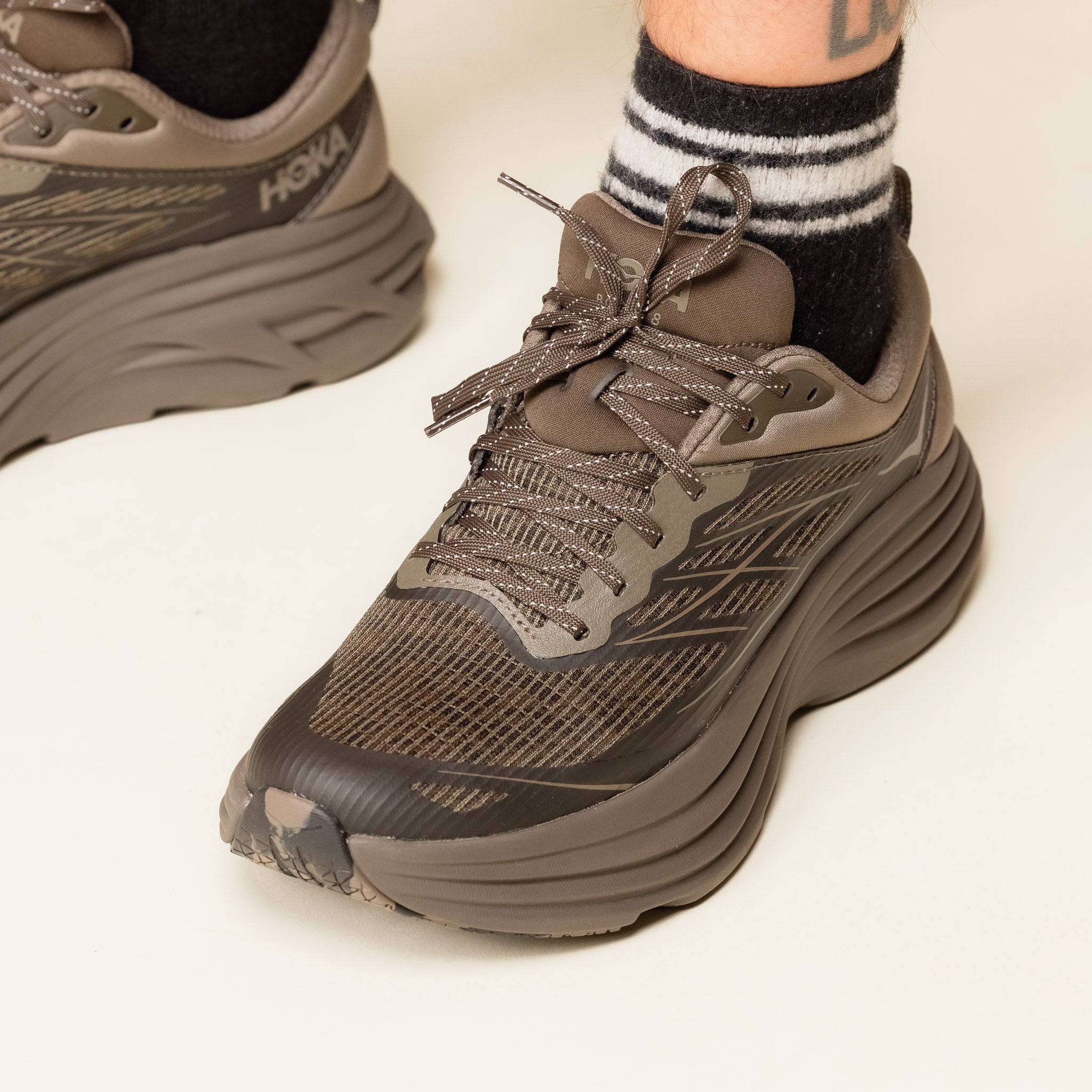 Hoka - Stealth/Tech Bondi 8 Caged - Umber / Deep Umber Item No. 197634509808