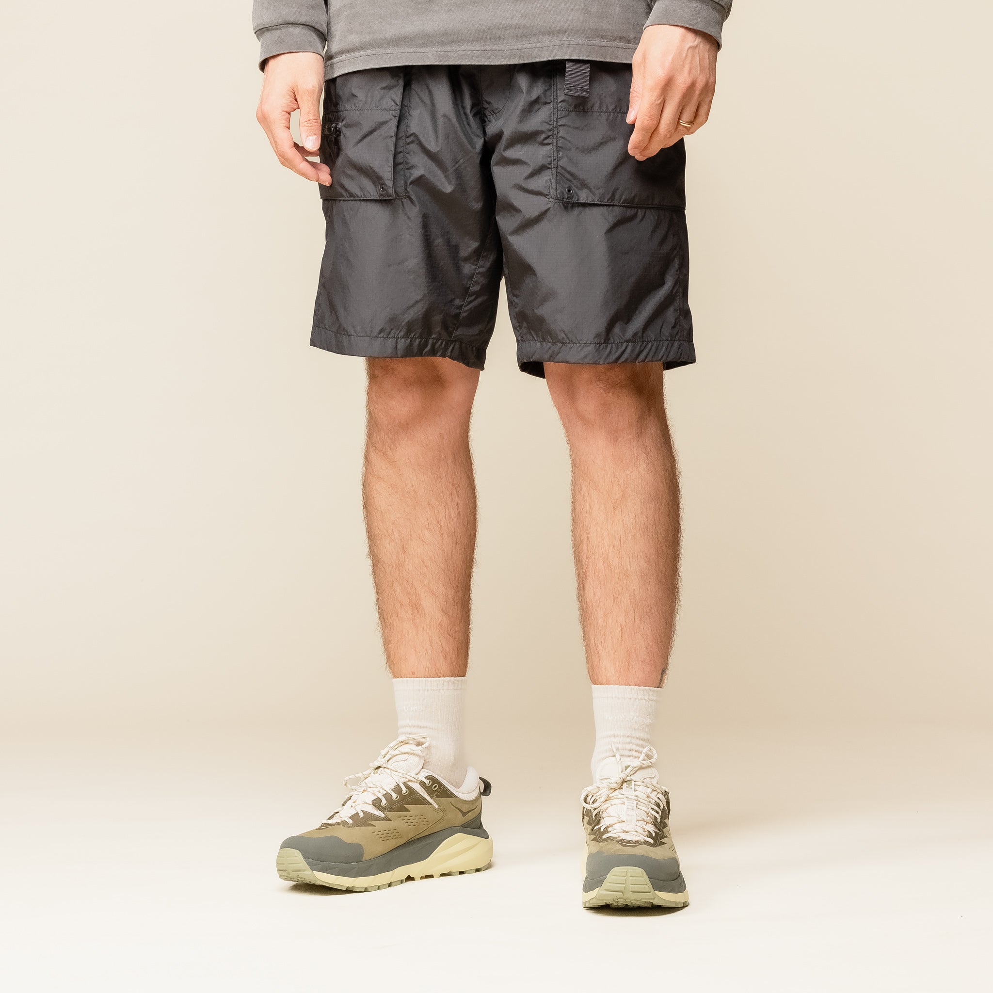 GM74152 Goldwin - Rip Stop Light Cargo Shorts - Black "Goldwin official website"