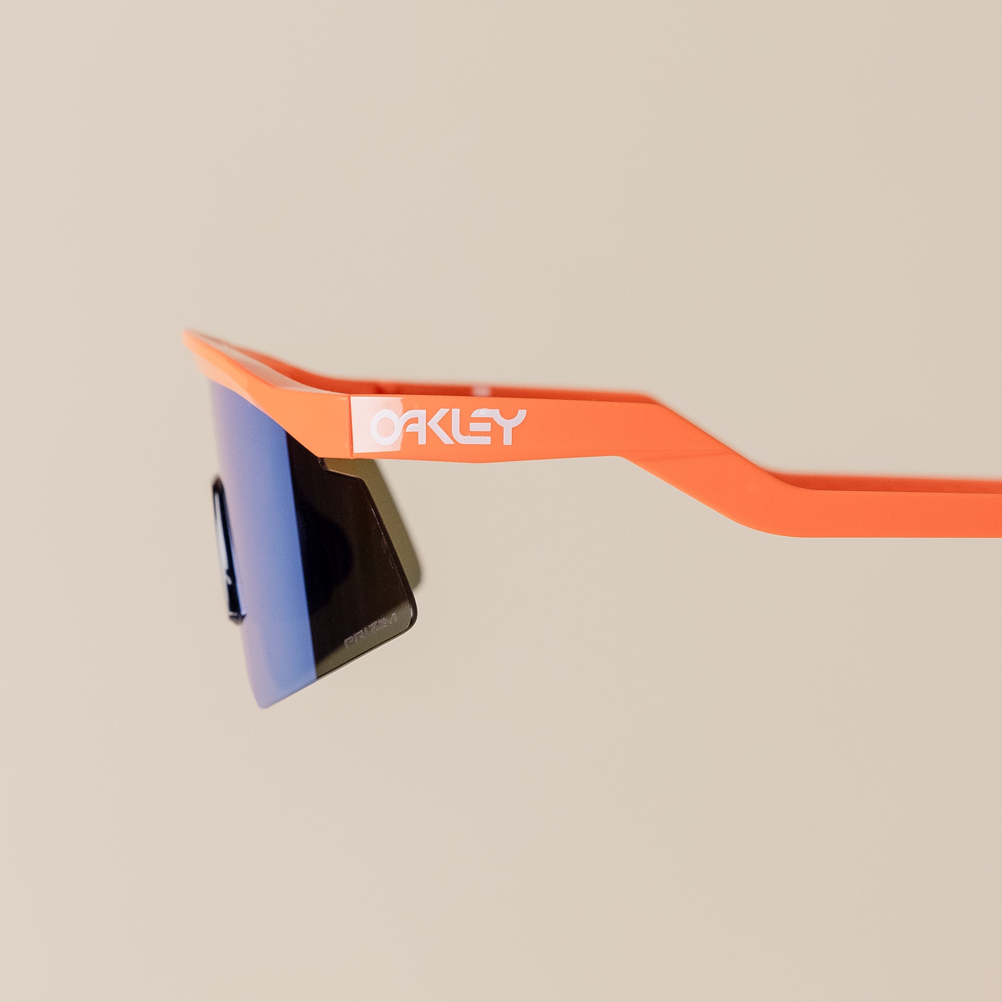 Oakley - Hydra Sunglasses - Neon Orange / Prizm Saphire 922906 - NEON ORANGE / PRIZM SAPPHIRE CODE: OO9229-0637