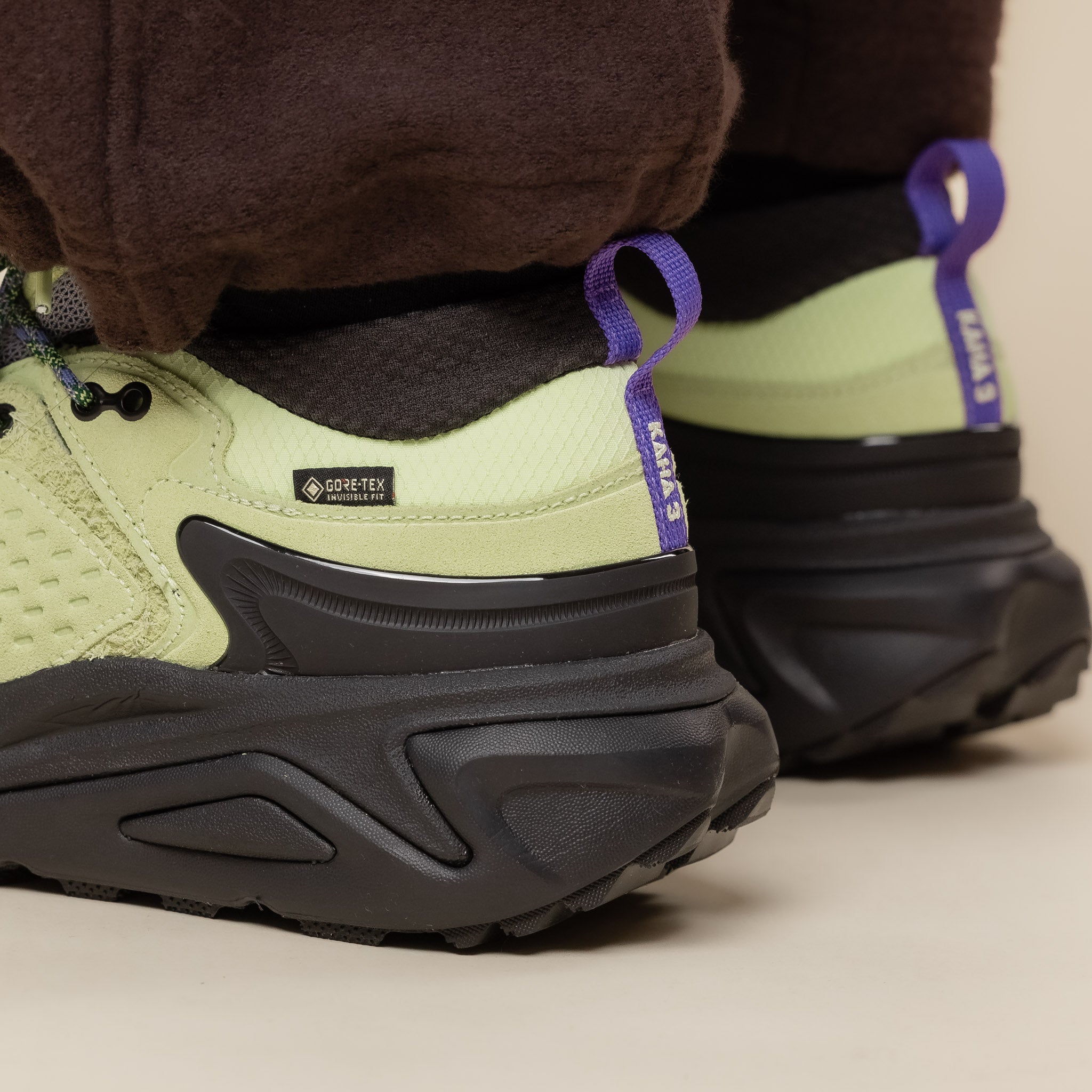 HOKA - Kaha 3 GORE-TEX Low Hiking Boots - Honeydew / Black